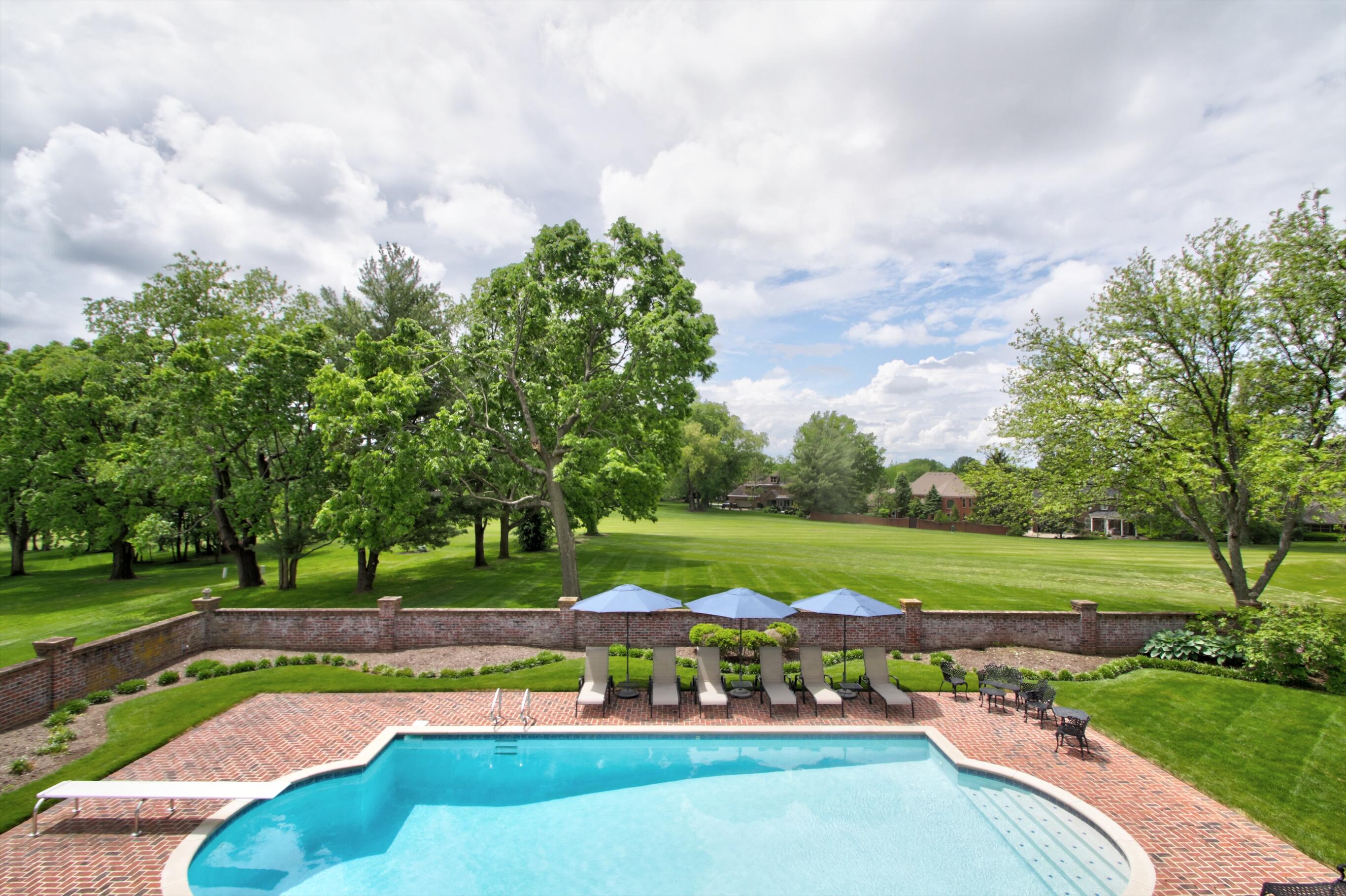 Lexington, Kentucky 40509, United States, 5 Bedrooms Bedrooms, ,6 BathroomsBathrooms,Residential,Pending,130221