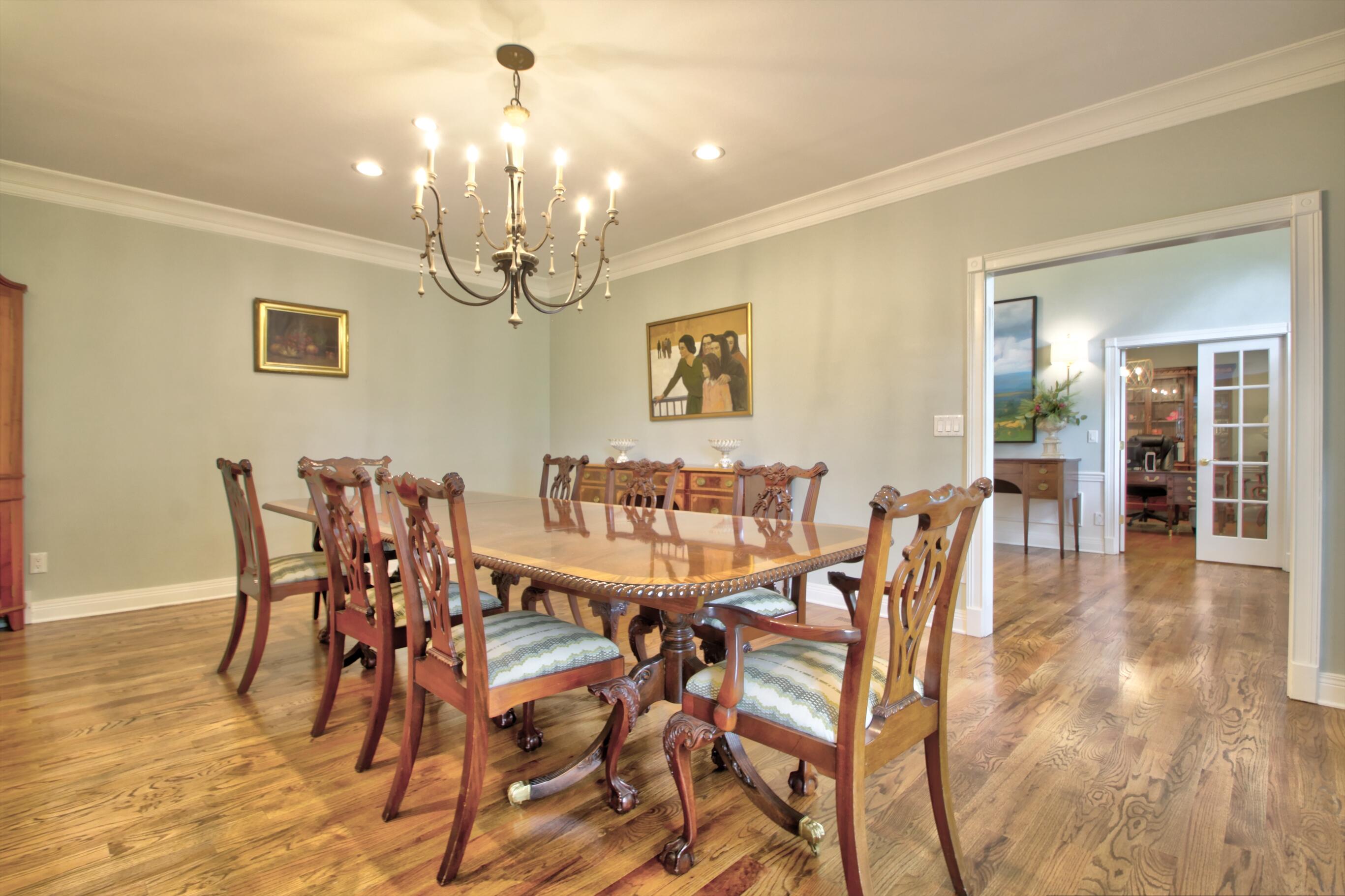 Lexington, Kentucky 40509, United States, 5 Bedrooms Bedrooms, ,6 BathroomsBathrooms,Residential,Pending,130221