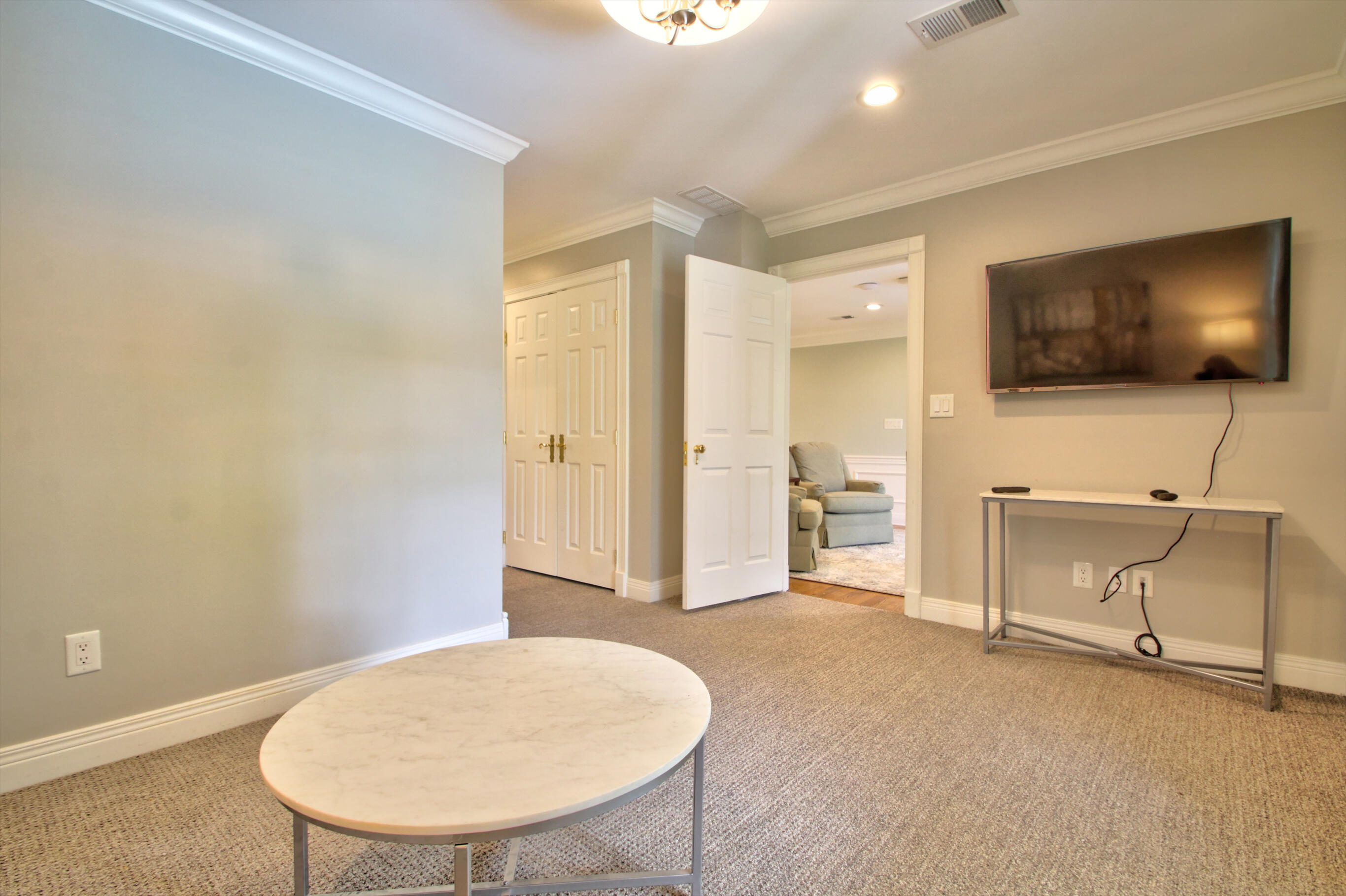 Lexington, Kentucky 40509, United States, 5 Bedrooms Bedrooms, ,6 BathroomsBathrooms,Residential,Pending,130221