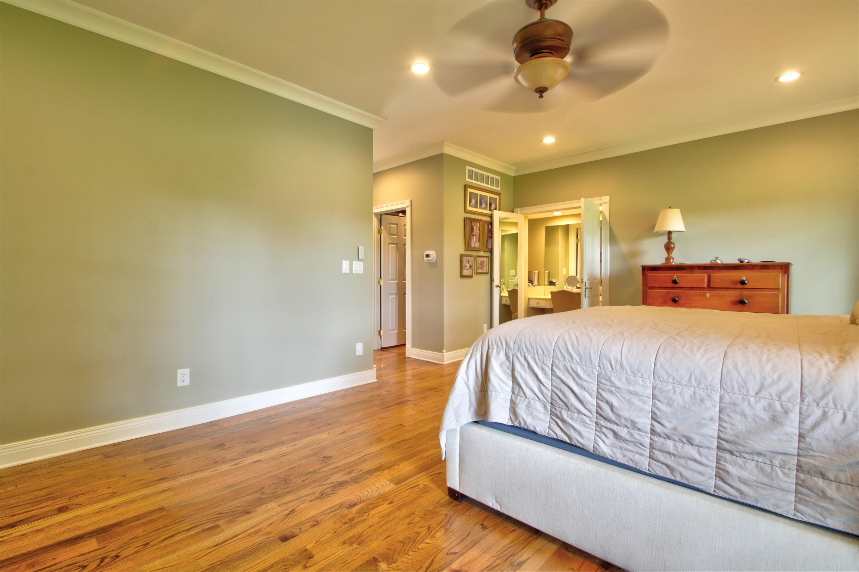 Lexington, Kentucky 40509, United States, 5 Bedrooms Bedrooms, ,6 BathroomsBathrooms,Residential,Pending,130221