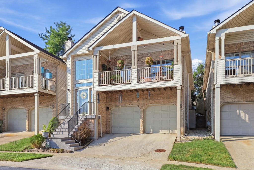 Photo of 3405 Overbrook Fountain, Lexington, KY 40502 (MLS # 26025624)