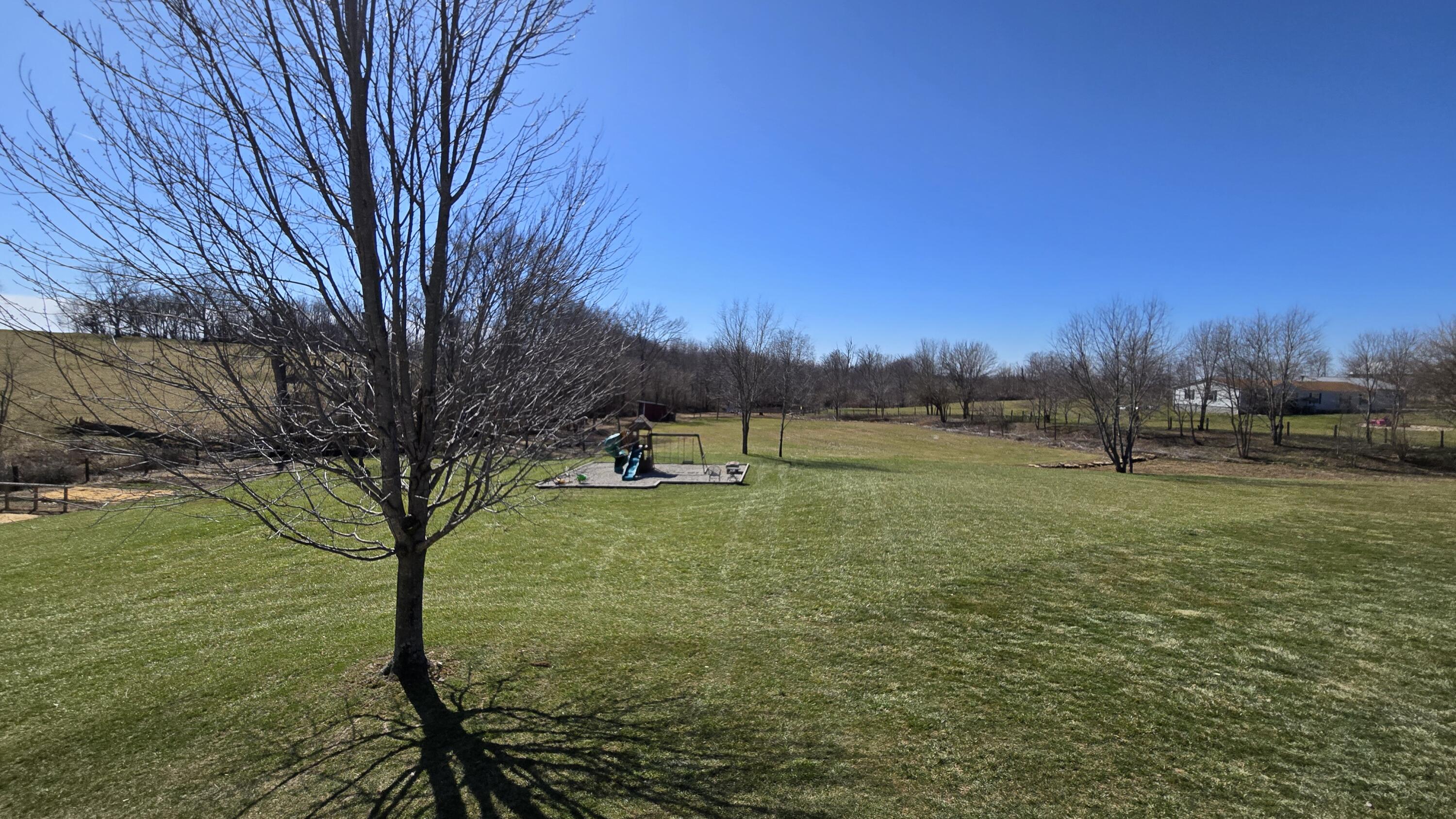 Paris, Kentucky 40361, United States, 4 Bedrooms Bedrooms, ,4 BathroomsBathrooms,Residential,Active,91944