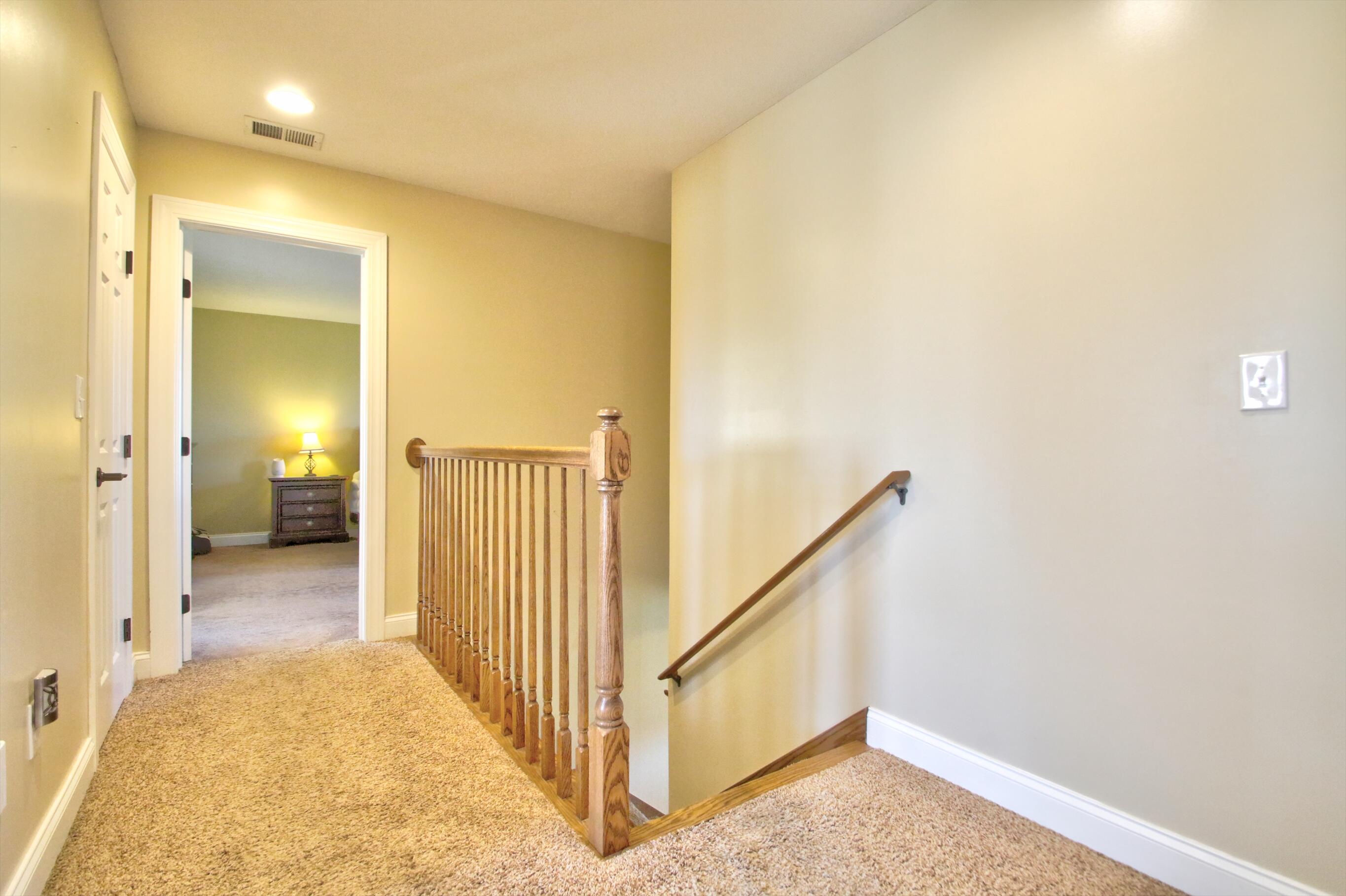 Paris, Kentucky 40361, United States, 4 Bedrooms Bedrooms, ,4 BathroomsBathrooms,Residential,Active,91944