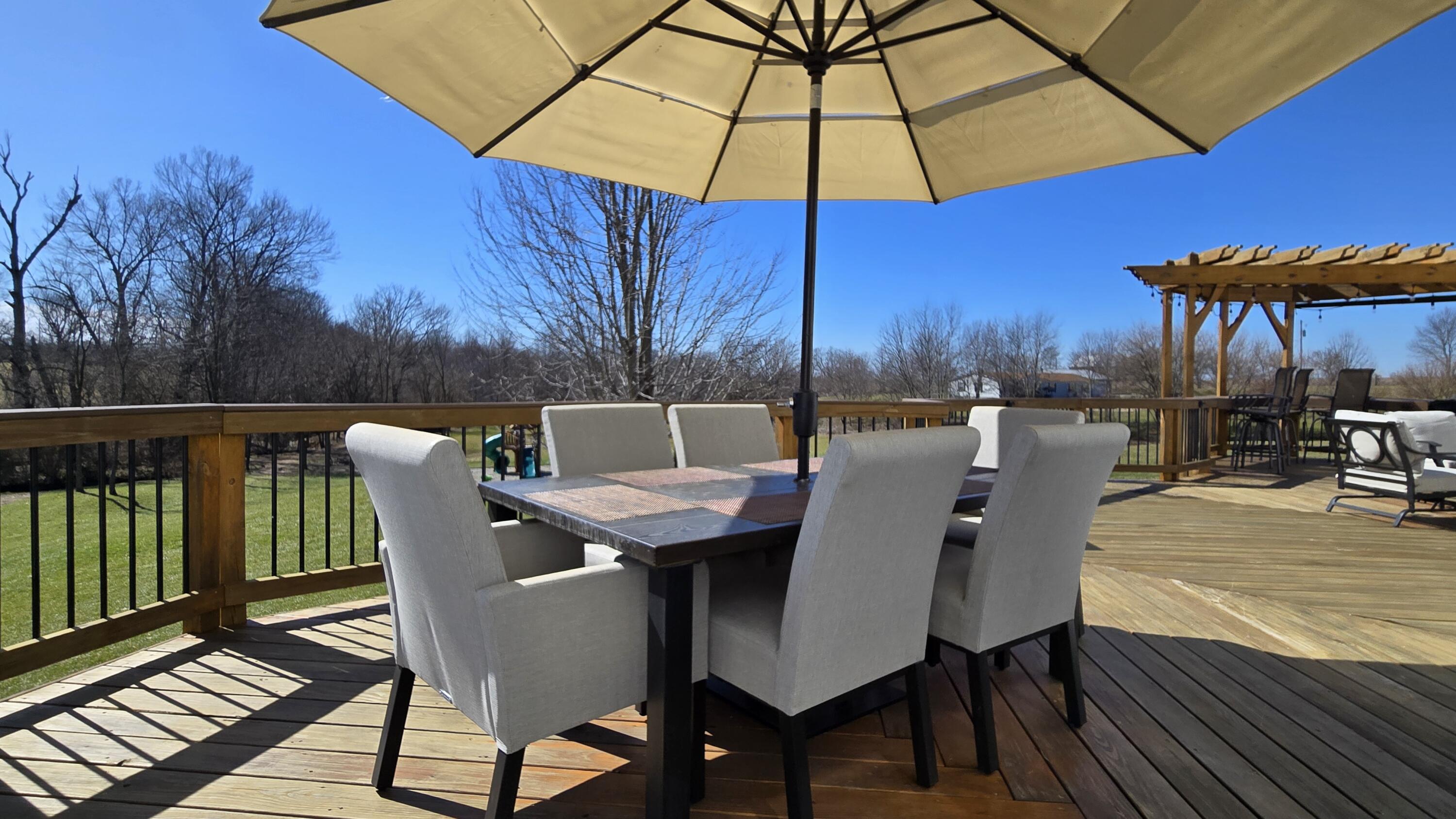 Paris, Kentucky 40361, United States, 4 Bedrooms Bedrooms, ,4 BathroomsBathrooms,Residential,Active,91944