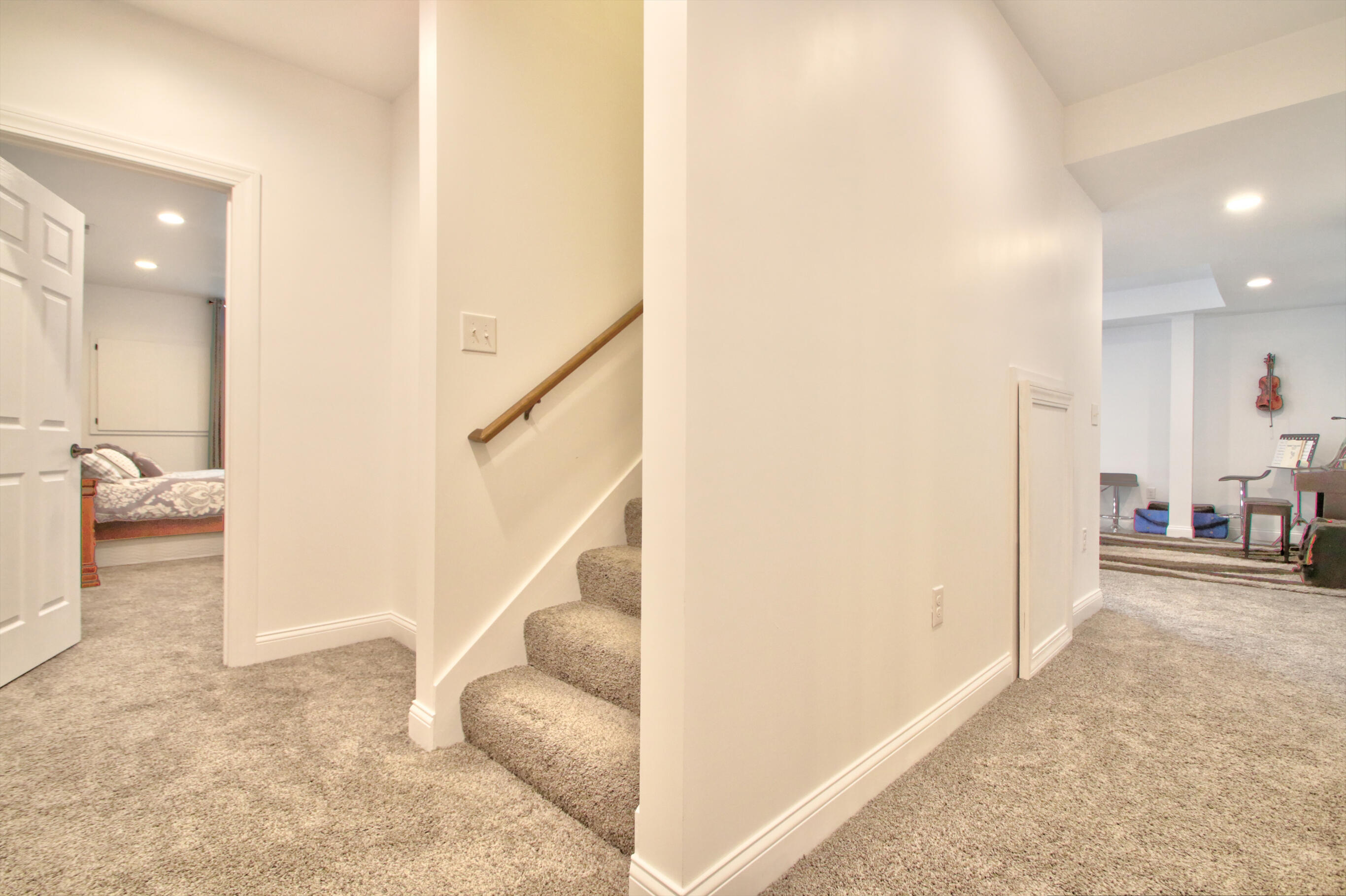 Paris, Kentucky 40361, United States, 4 Bedrooms Bedrooms, ,4 BathroomsBathrooms,Residential,Active,91944