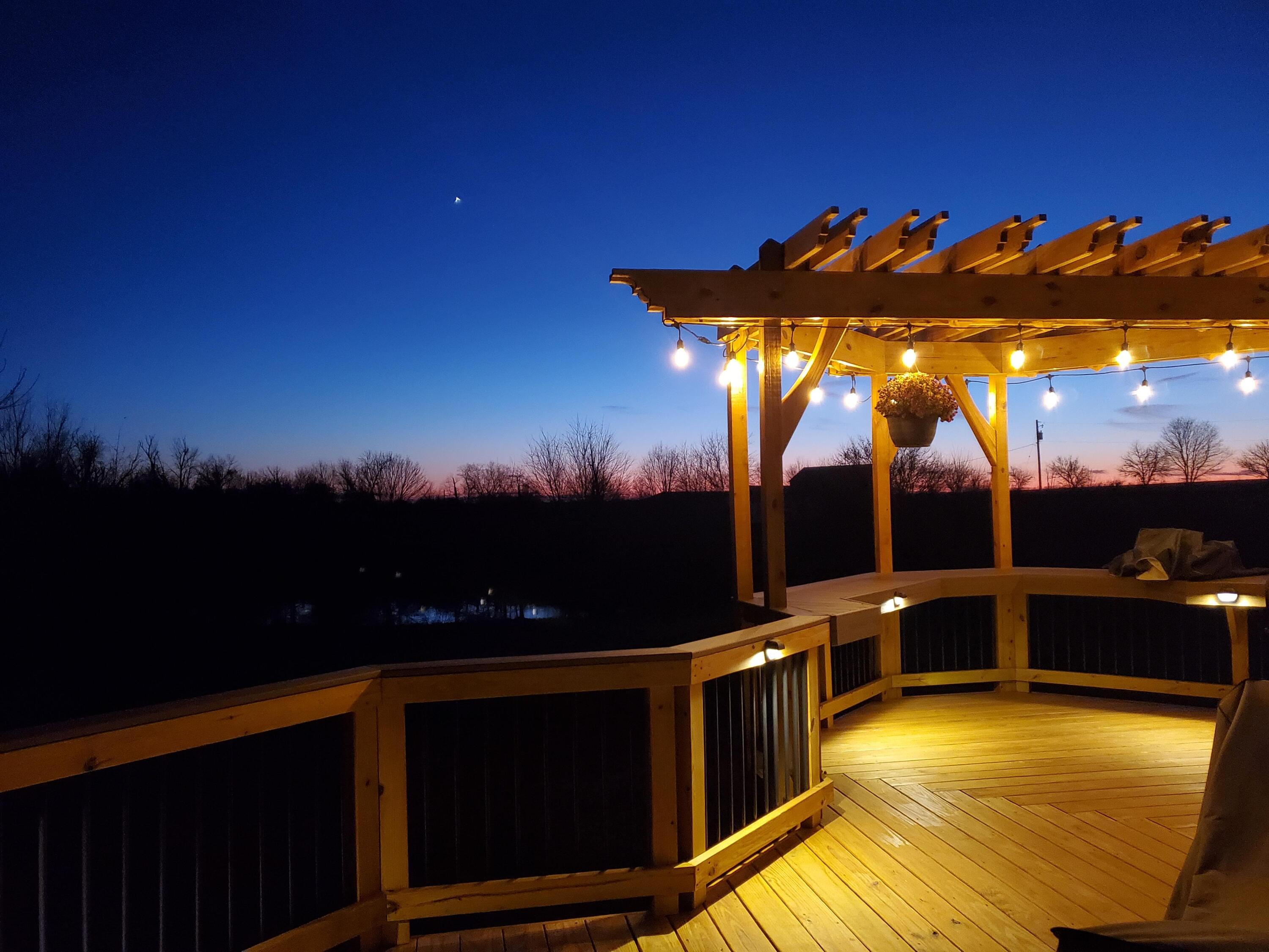 Paris, Kentucky 40361, United States, 4 Bedrooms Bedrooms, ,4 BathroomsBathrooms,Residential,Active,91944