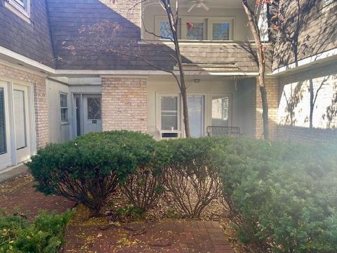 Photo of 840 Malabu Drive 110 #110, Lexington, KY 40502 (MLS # 25506576)