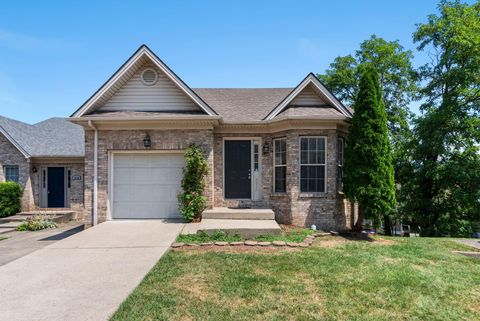 Photo of 3412 Overbrook Fountain, Lexington, KY 40502 (MLS # 25018109)