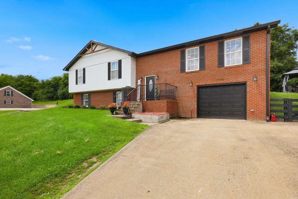 Photo of 1756 Lancaster Road, Richmond, KY 40475 (MLS # 26020186)