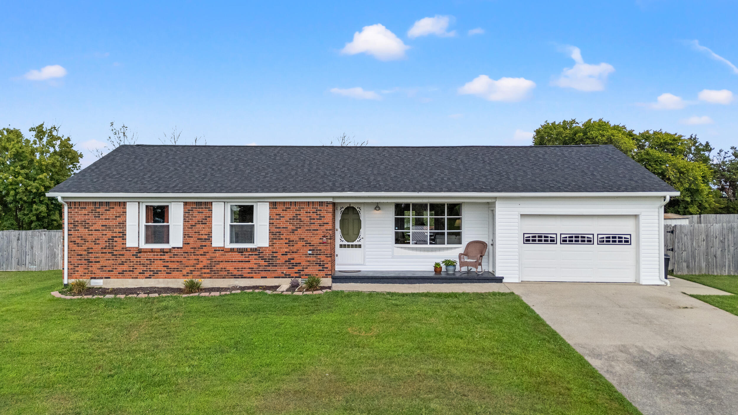 Richmond, Kentucky 40475, United States, 3 Bedrooms Bedrooms, ,2 BathroomsBathrooms,Residential,Pending,186455 Richmond, Kentucky 40475, United States, 3 Bedrooms Bedrooms, ,2 BathroomsBathrooms,Residential,Pending,186455