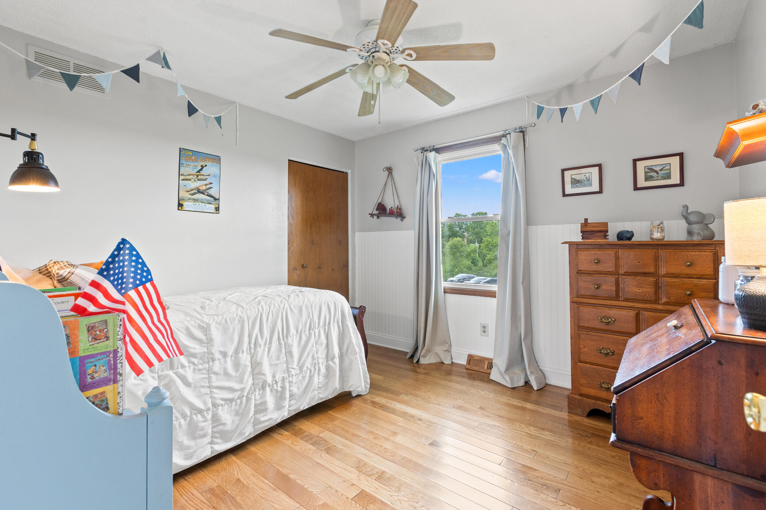 Richmond, Kentucky 40475, United States, 3 Bedrooms Bedrooms, ,2 BathroomsBathrooms,Residential,Pending,186455