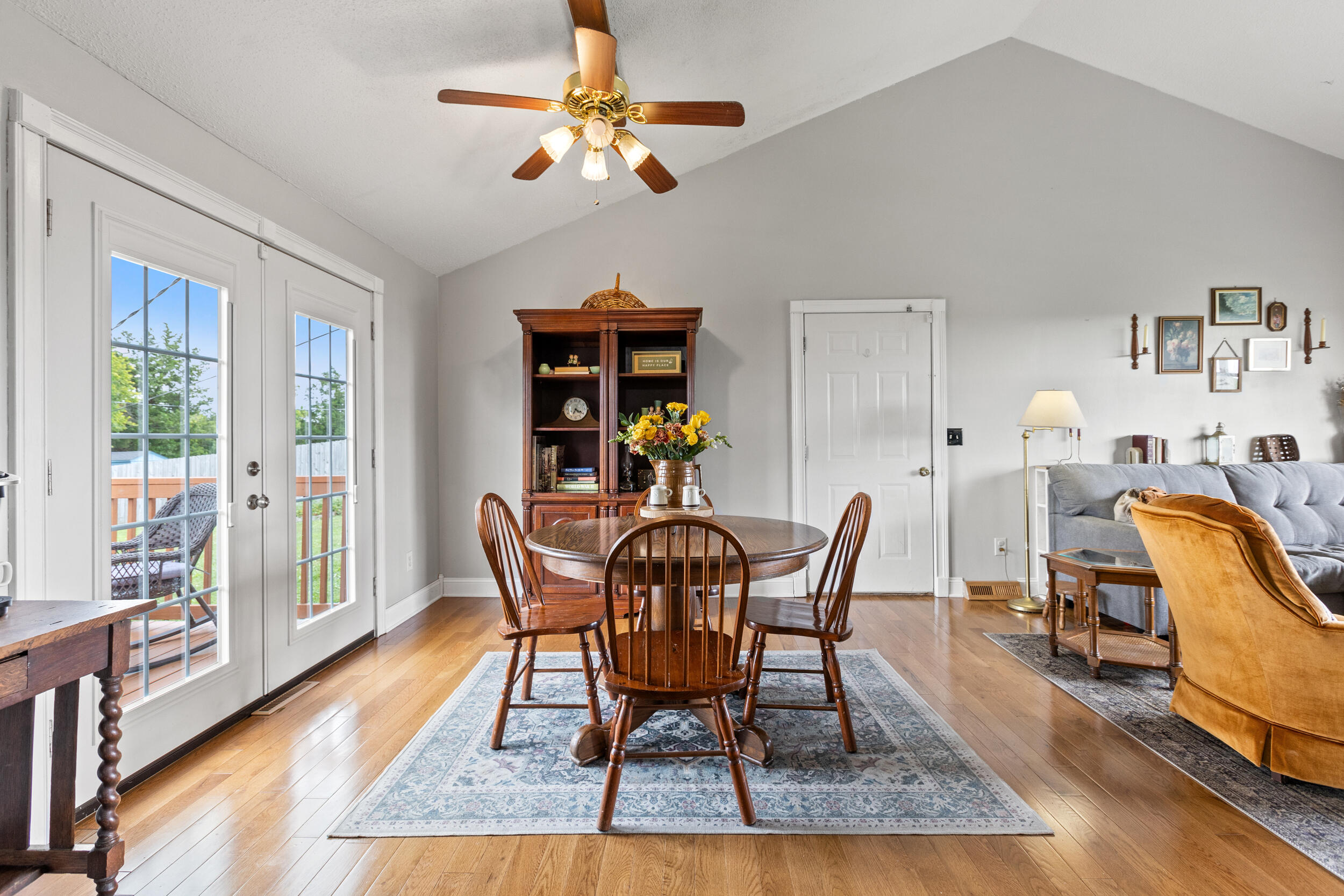 Richmond, Kentucky 40475, United States, 3 Bedrooms Bedrooms, ,2 BathroomsBathrooms,Residential,Pending,186455