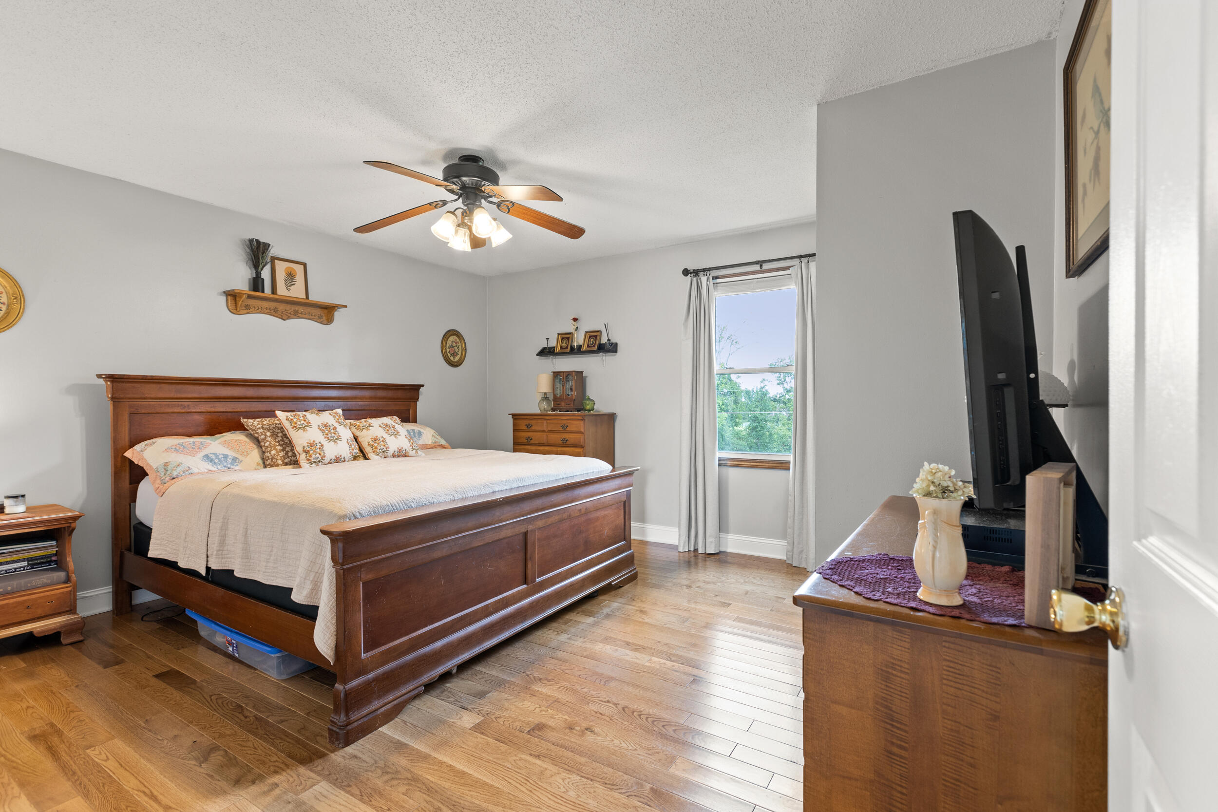 Richmond, Kentucky 40475, United States, 3 Bedrooms Bedrooms, ,2 BathroomsBathrooms,Residential,Pending,186455