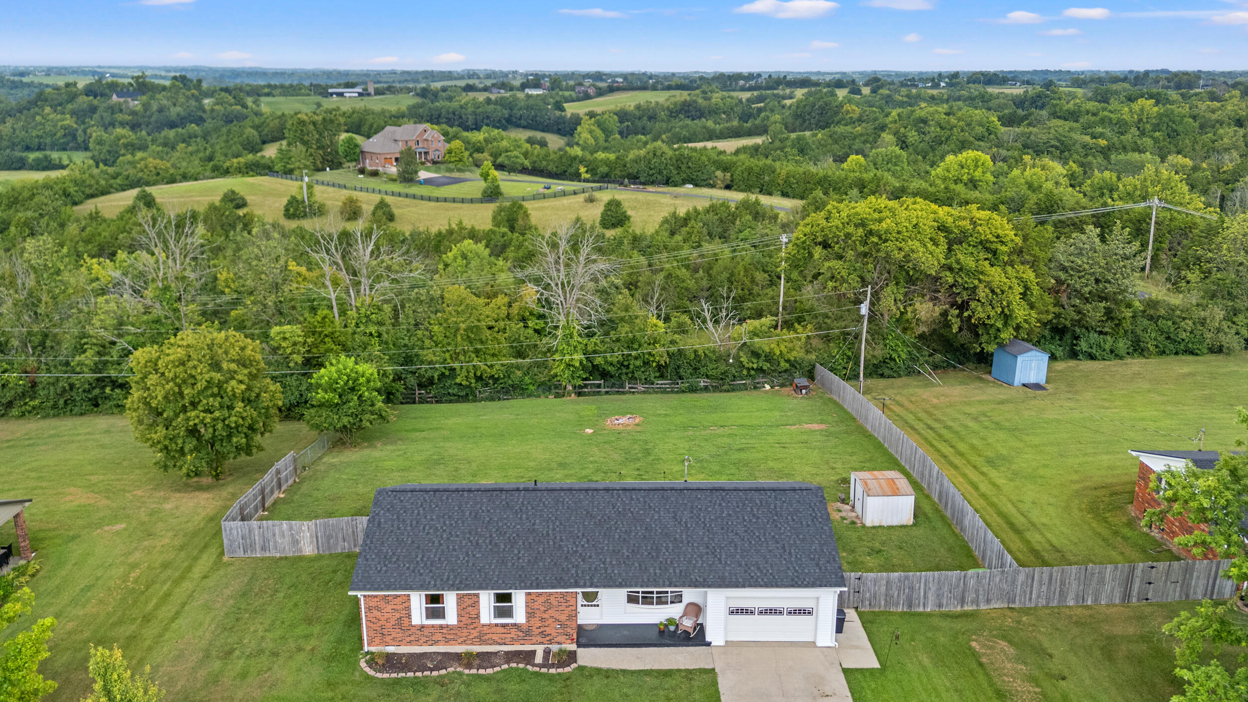 Richmond, Kentucky 40475, United States, 3 Bedrooms Bedrooms, ,2 BathroomsBathrooms,Residential,Pending,186455