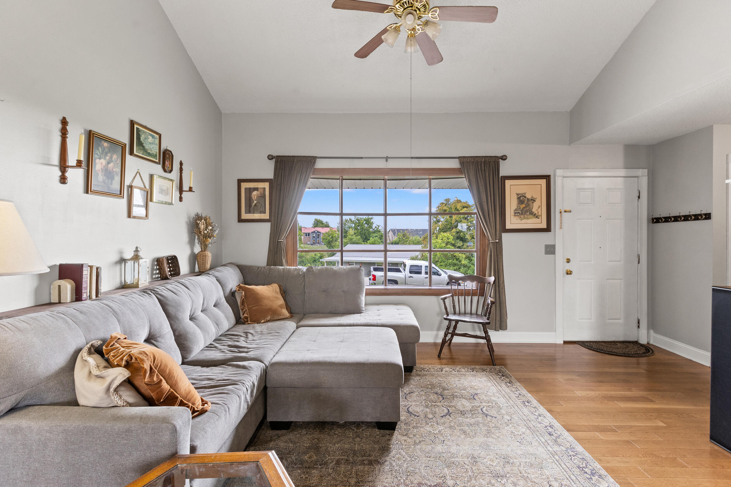 Richmond, Kentucky 40475, United States, 3 Bedrooms Bedrooms, ,2 BathroomsBathrooms,Residential,Pending,186455