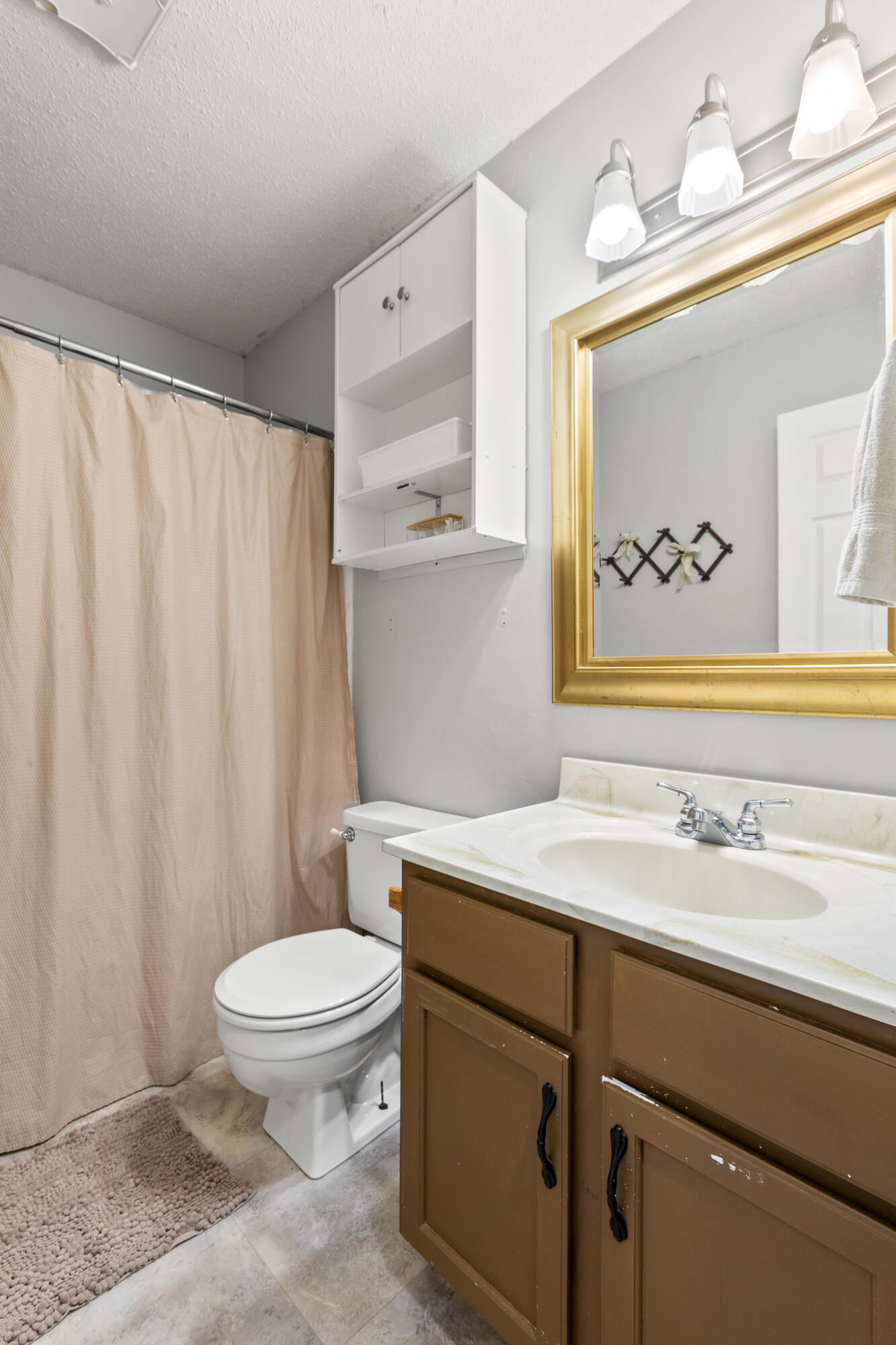 Richmond, Kentucky 40475, United States, 3 Bedrooms Bedrooms, ,2 BathroomsBathrooms,Residential,Pending,186455