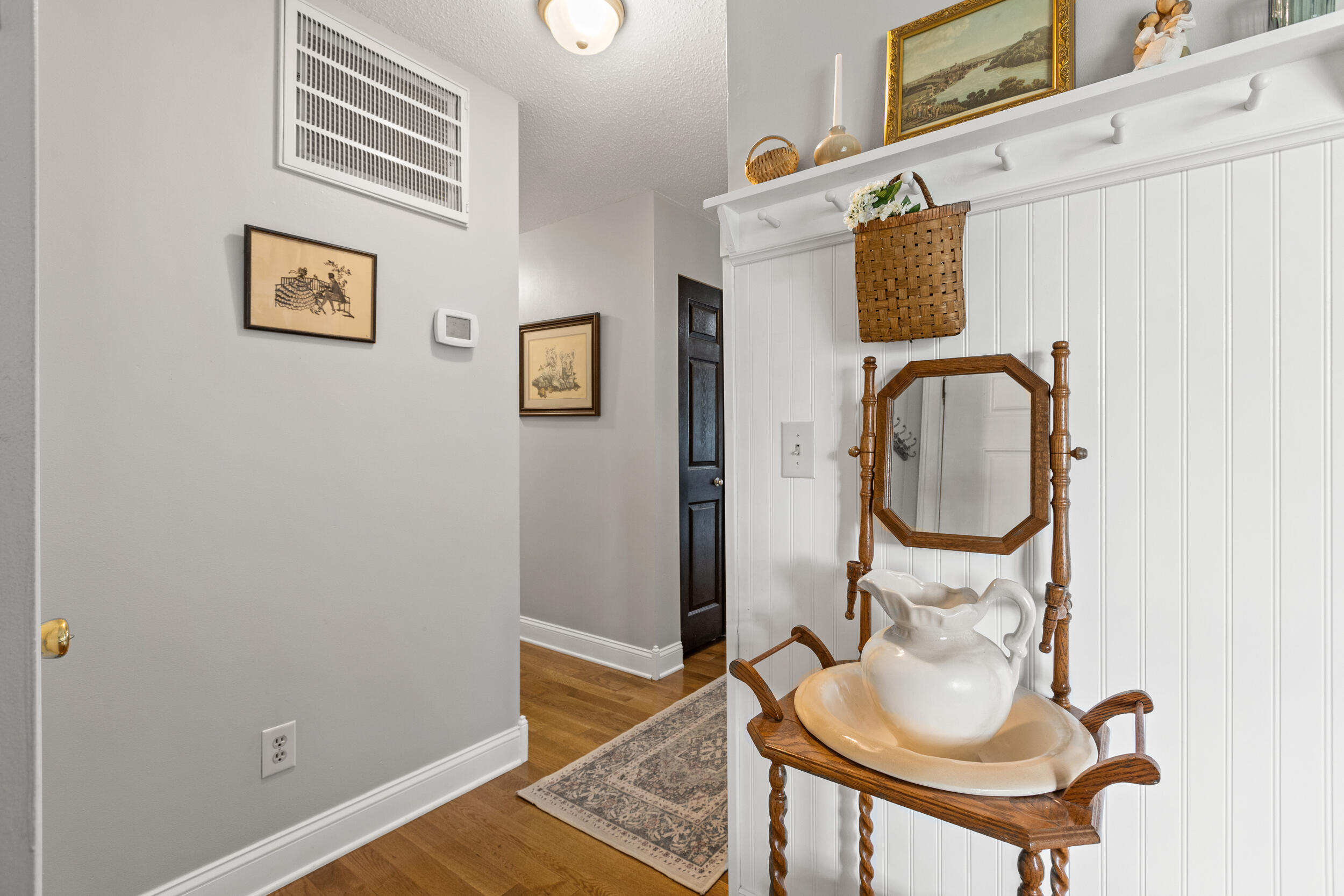 Richmond, Kentucky 40475, United States, 3 Bedrooms Bedrooms, ,2 BathroomsBathrooms,Residential,Pending,186455