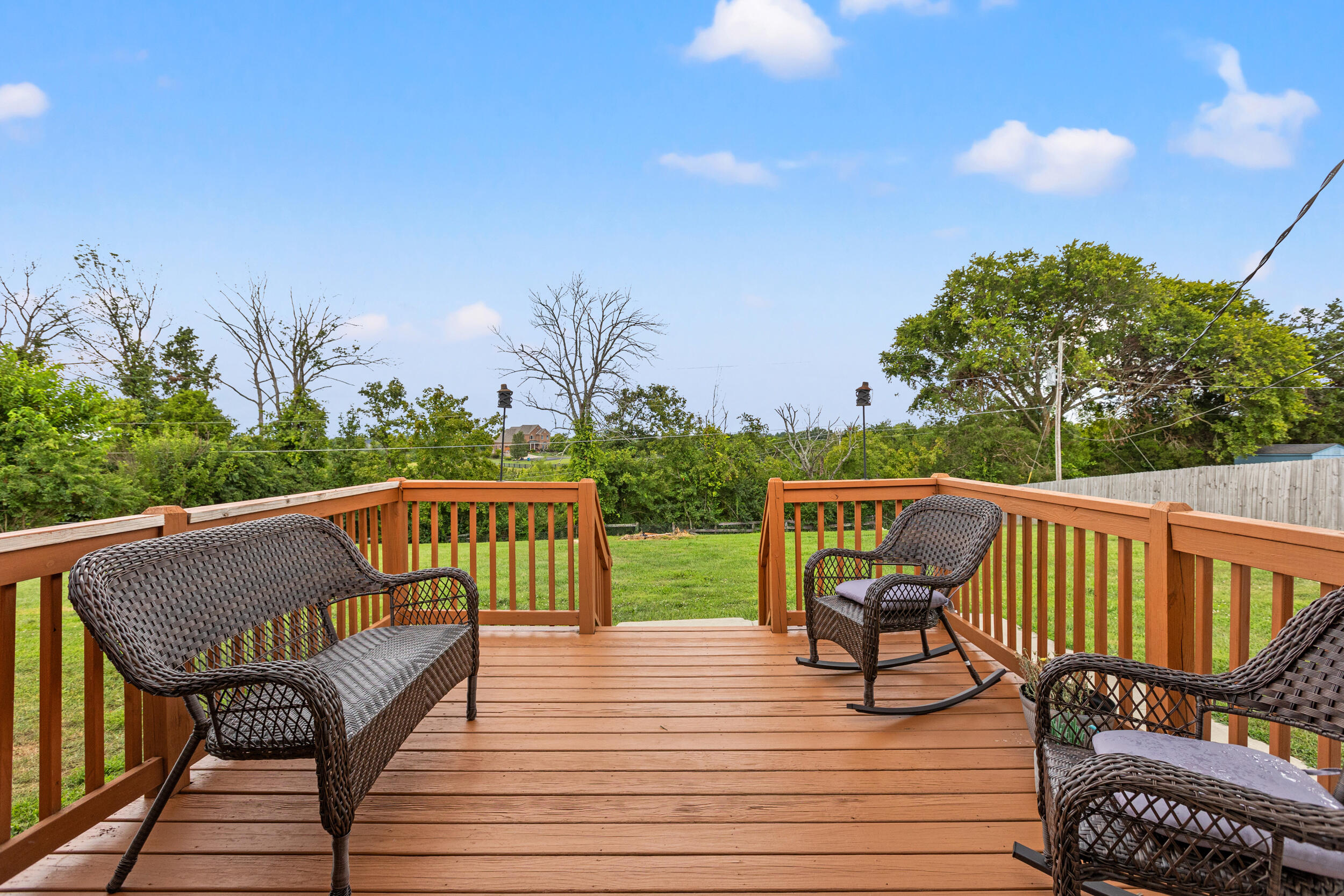 Richmond, Kentucky 40475, United States, 3 Bedrooms Bedrooms, ,2 BathroomsBathrooms,Residential,Pending,186455