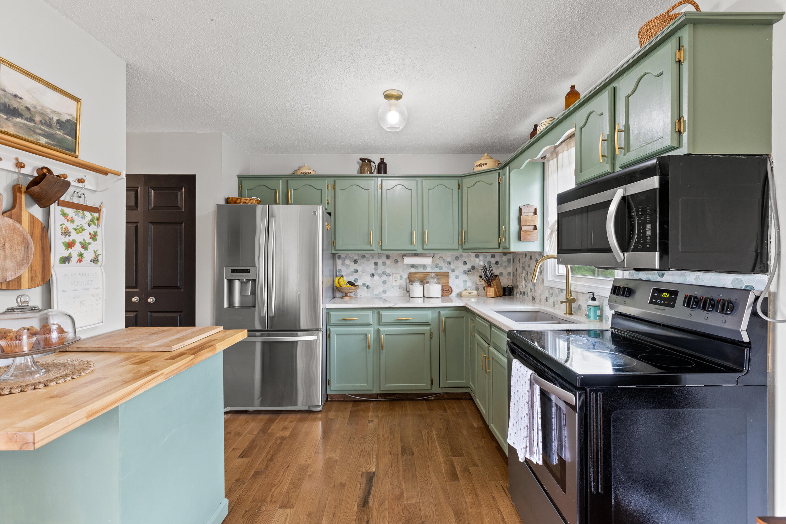 Richmond, Kentucky 40475, United States, 3 Bedrooms Bedrooms, ,2 BathroomsBathrooms,Residential,Pending,186455