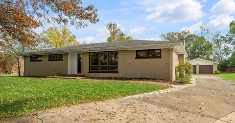 Photo of 4039 Royster Road, Lexington, KY 40516 (MLS # 25505139)