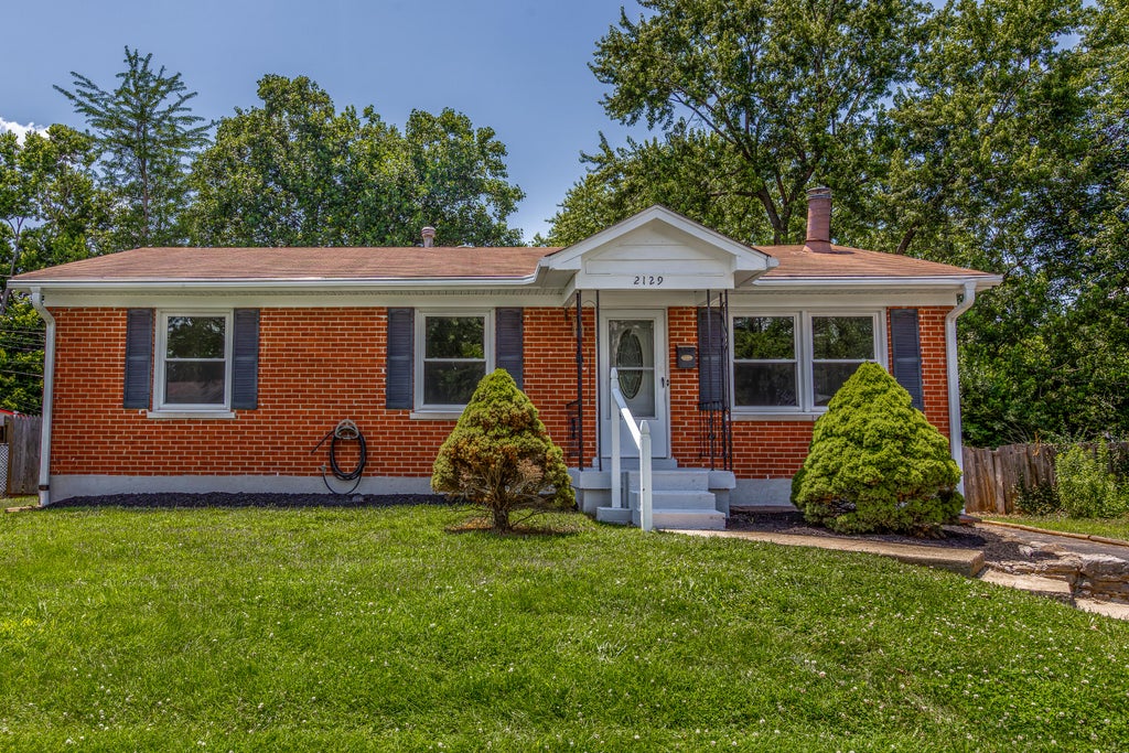 Photo of 2129 Palms Drive, Lexington, KY 40504 (MLS # 26020838)