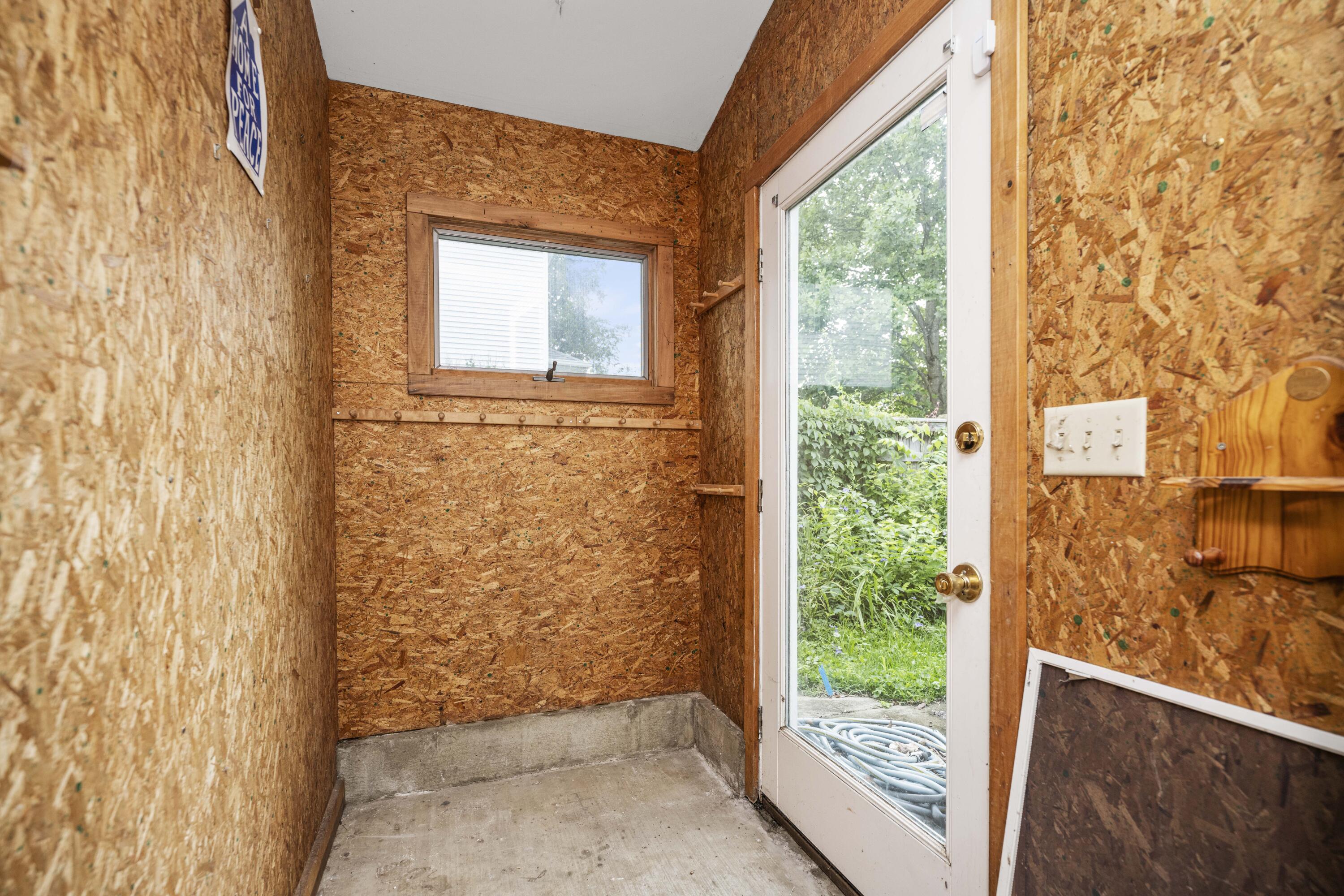 Berea, Kentucky 40403, United States, 5 Bedrooms Bedrooms, ,4 BathroomsBathrooms,Residential,Active,135834