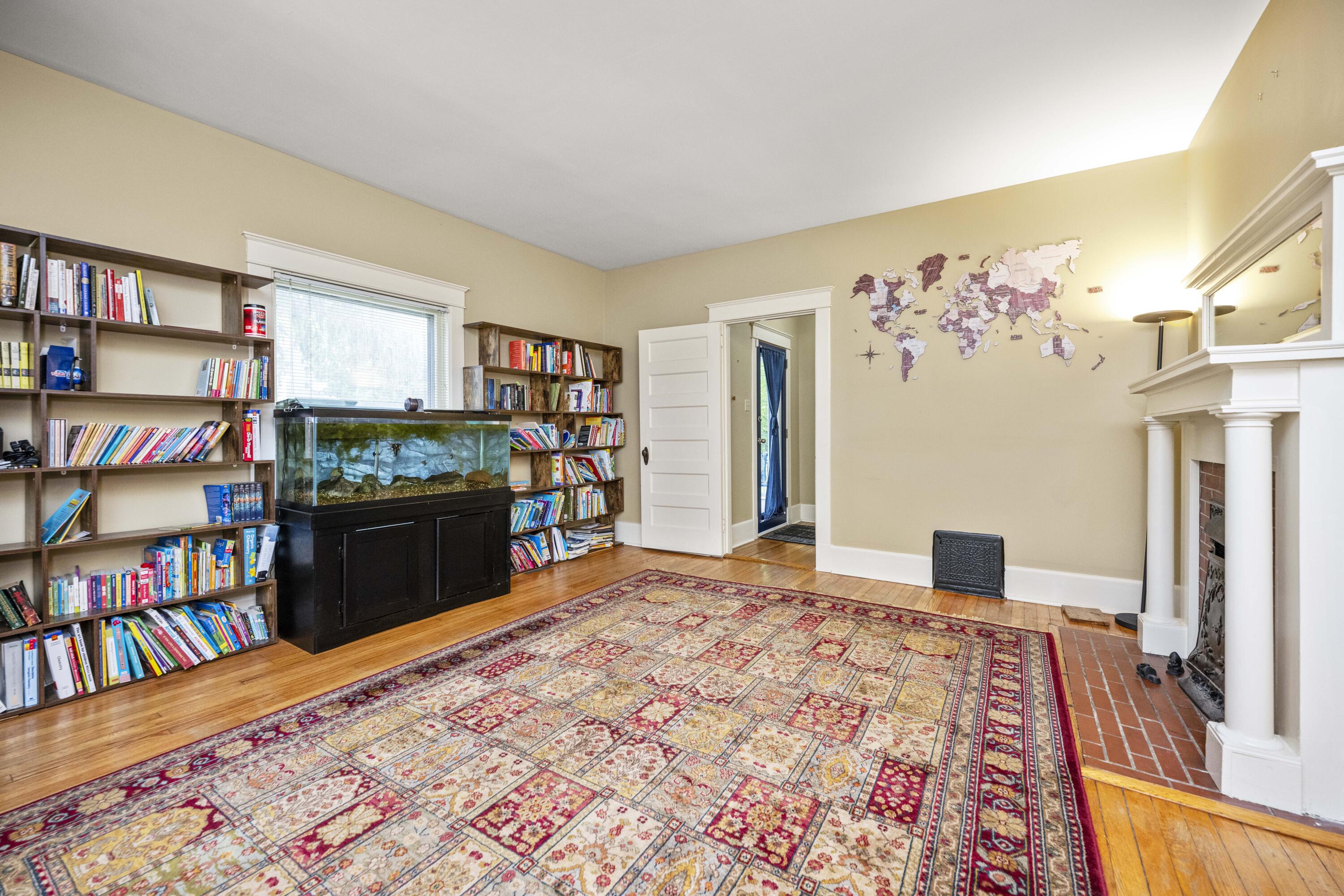 Berea, Kentucky 40403, United States, 5 Bedrooms Bedrooms, ,4 BathroomsBathrooms,Residential,Active,135834