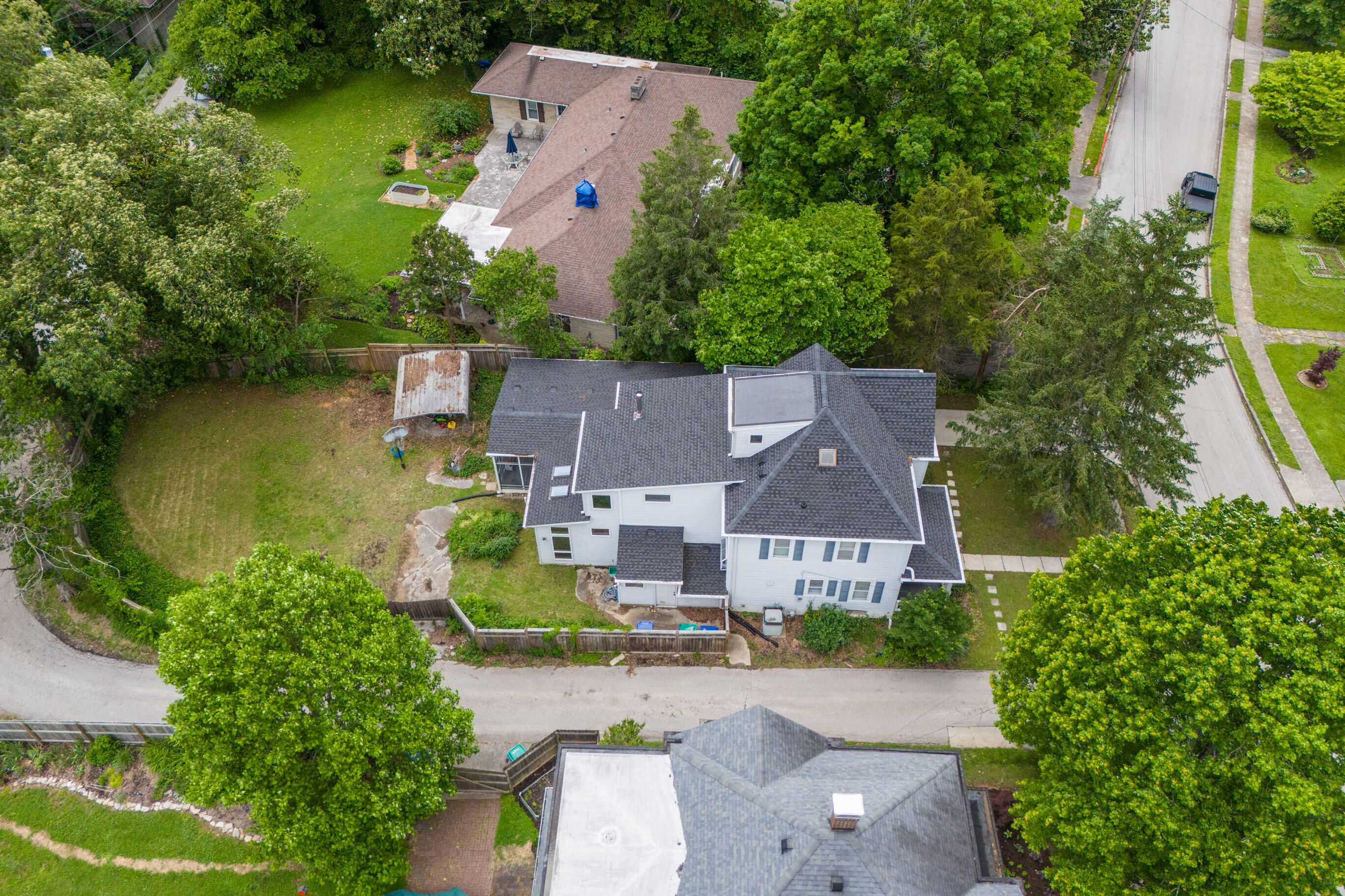 Berea, Kentucky 40403, United States, 5 Bedrooms Bedrooms, ,4 BathroomsBathrooms,Residential,Active,135834