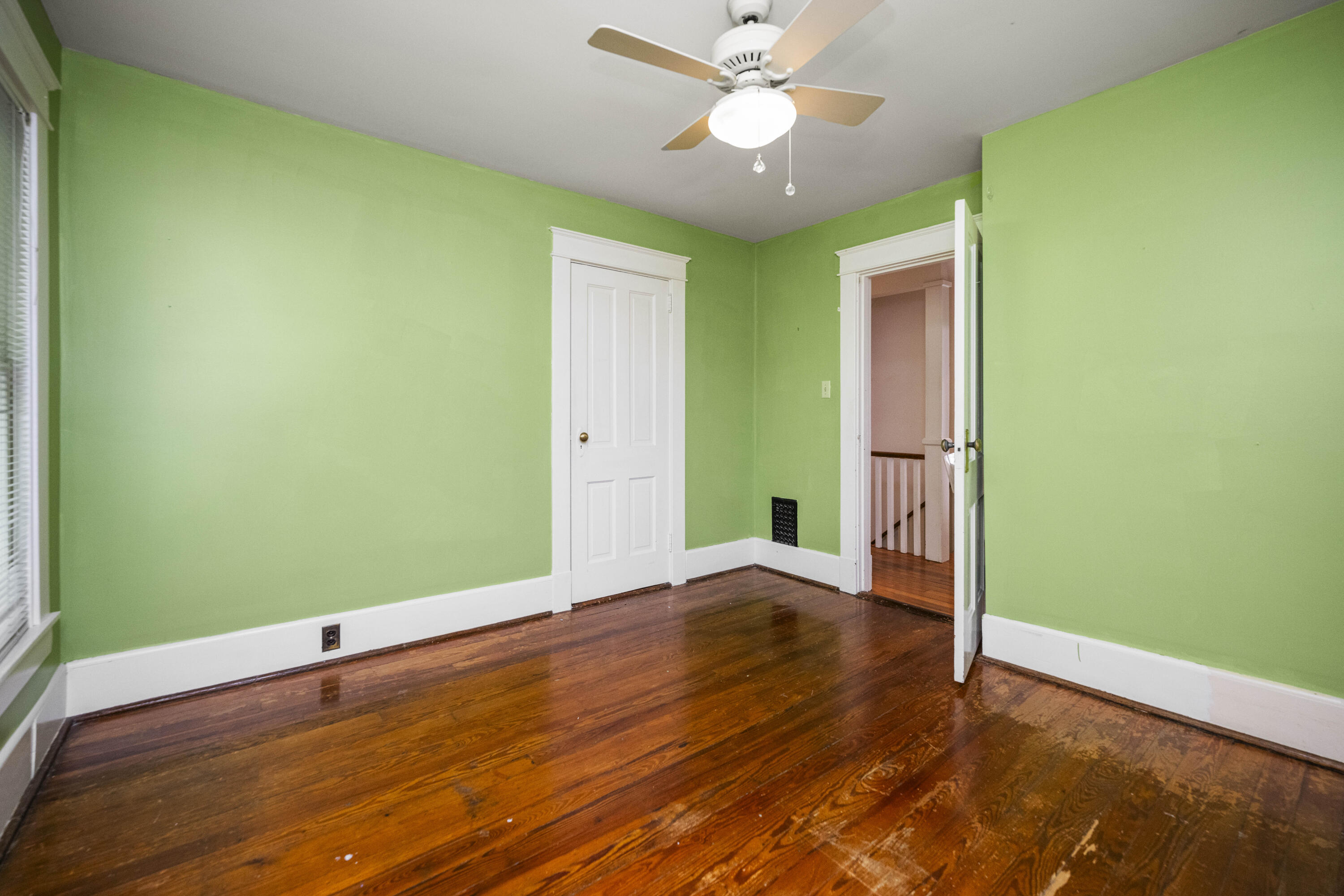 Berea, Kentucky 40403, United States, 5 Bedrooms Bedrooms, ,4 BathroomsBathrooms,Residential,Active,135834