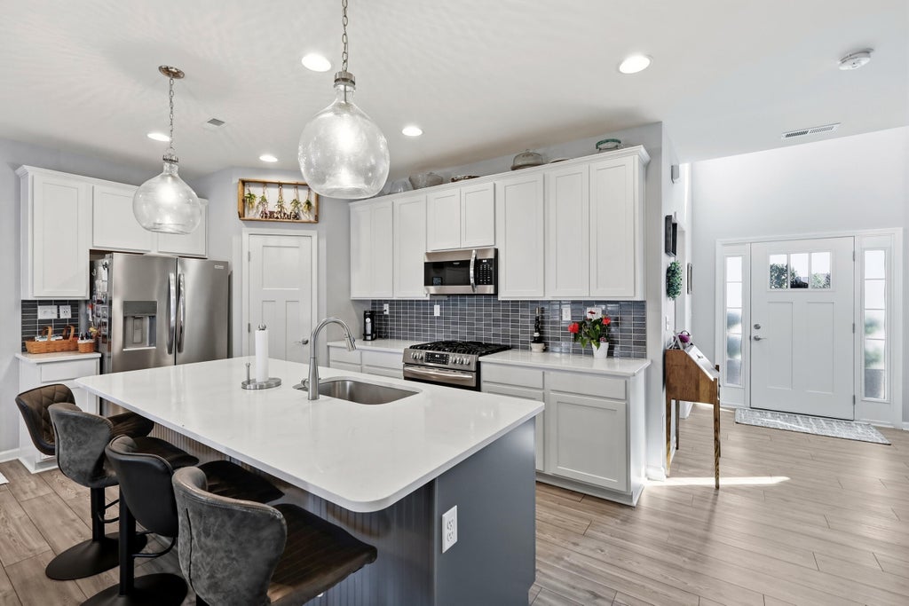 Photo of 553 Brannon Meadow Way, Nicholasville, KY 40356 (MLS # 26020493)