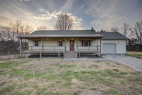 Property photo of 1911 Trapp-goffs Cor Road, Winchester, KY 40391