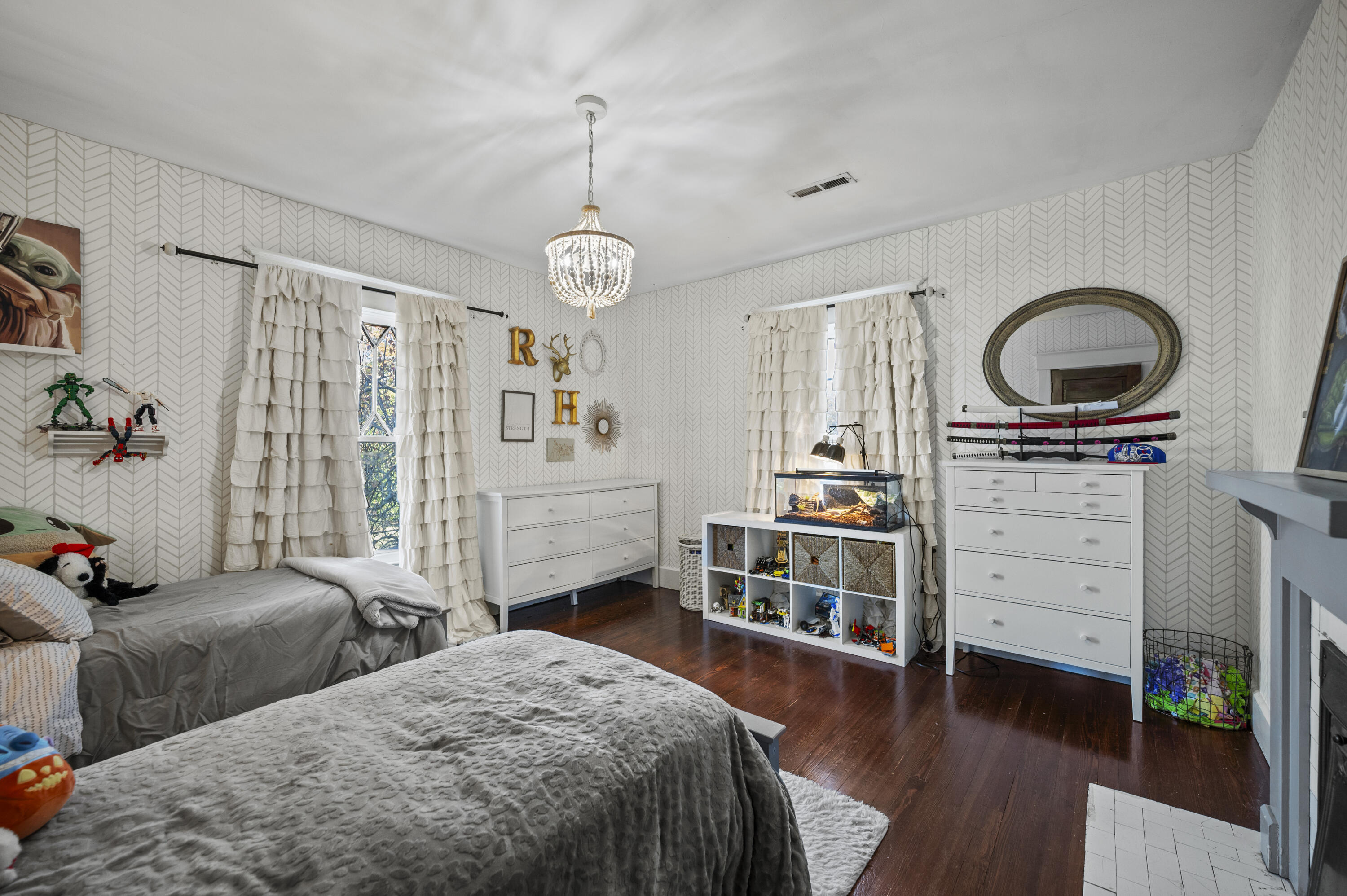 Richmond, Kentucky 40475, United States, 4 Bedrooms Bedrooms, ,3 BathroomsBathrooms,Residential,Active,244247