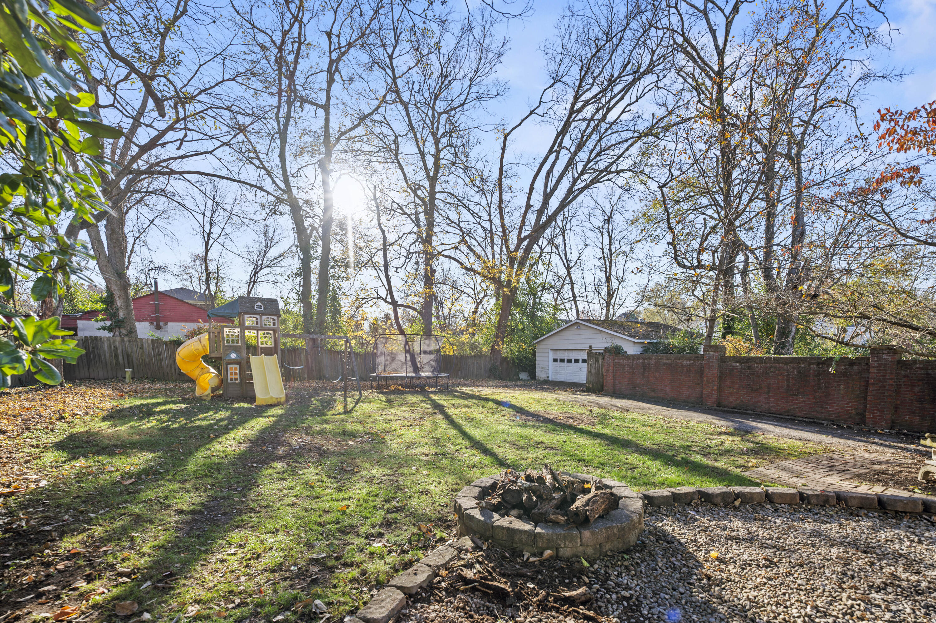 Richmond, Kentucky 40475, United States, 4 Bedrooms Bedrooms, ,3 BathroomsBathrooms,Residential,Active,244247