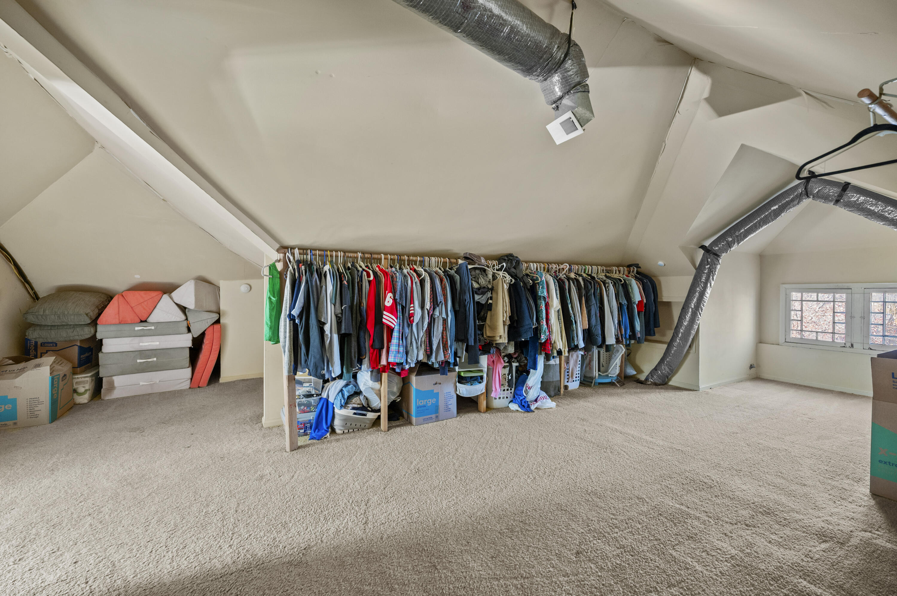 Richmond, Kentucky 40475, United States, 4 Bedrooms Bedrooms, ,3 BathroomsBathrooms,Residential,Active,244247