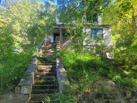 Property photo of 573 Hurricane Creek Road, Hyden, KY 41749