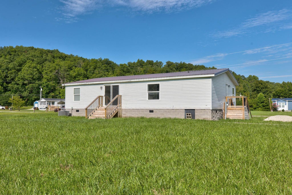 Photo of 92 Delmar Lane, Stanton, KY 40380 (MLS # 26025804)