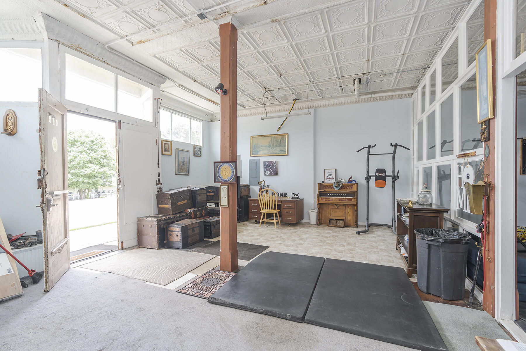 Stanton, Kentucky 40380, United States, 11 Bedrooms Bedrooms, ,7 BathroomsBathrooms,Residential,Active,170873