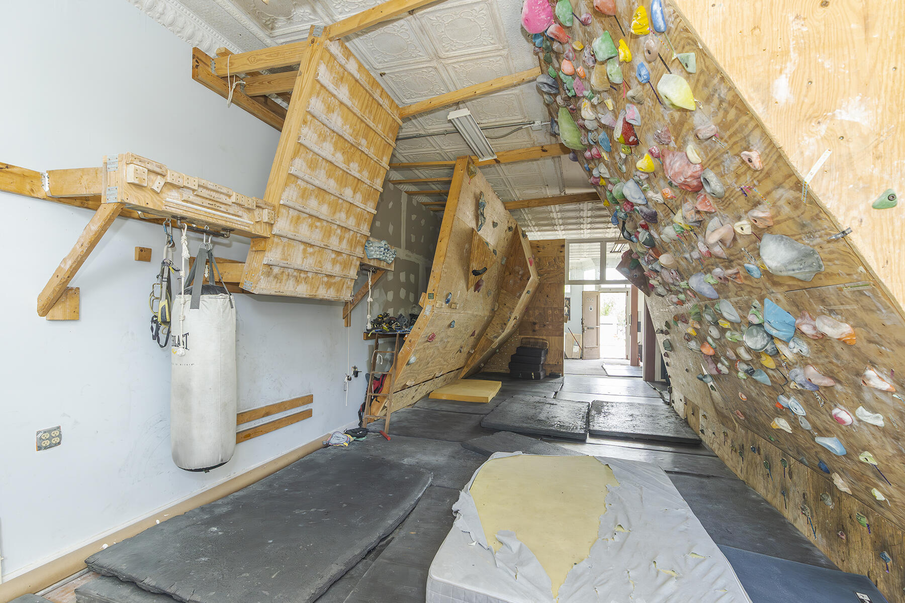 Stanton, Kentucky 40380, United States, 11 Bedrooms Bedrooms, ,7 BathroomsBathrooms,Residential,Active,170873