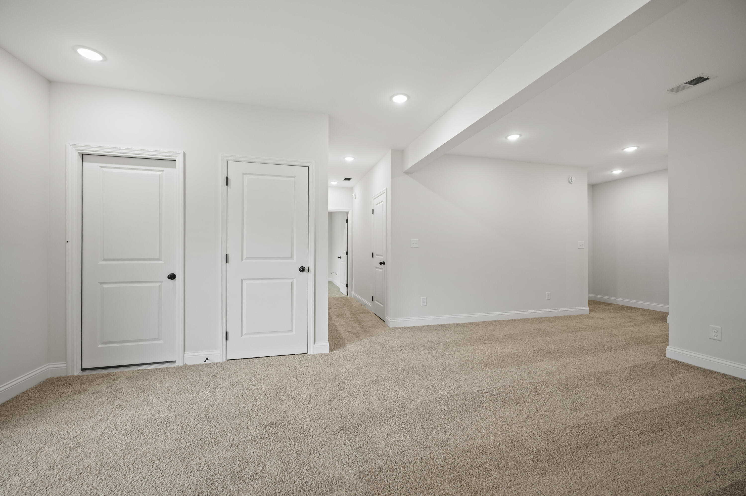 Richmond, Kentucky 40475, United States, 5 Bedrooms Bedrooms, ,4 BathroomsBathrooms,Residential,Active,119337