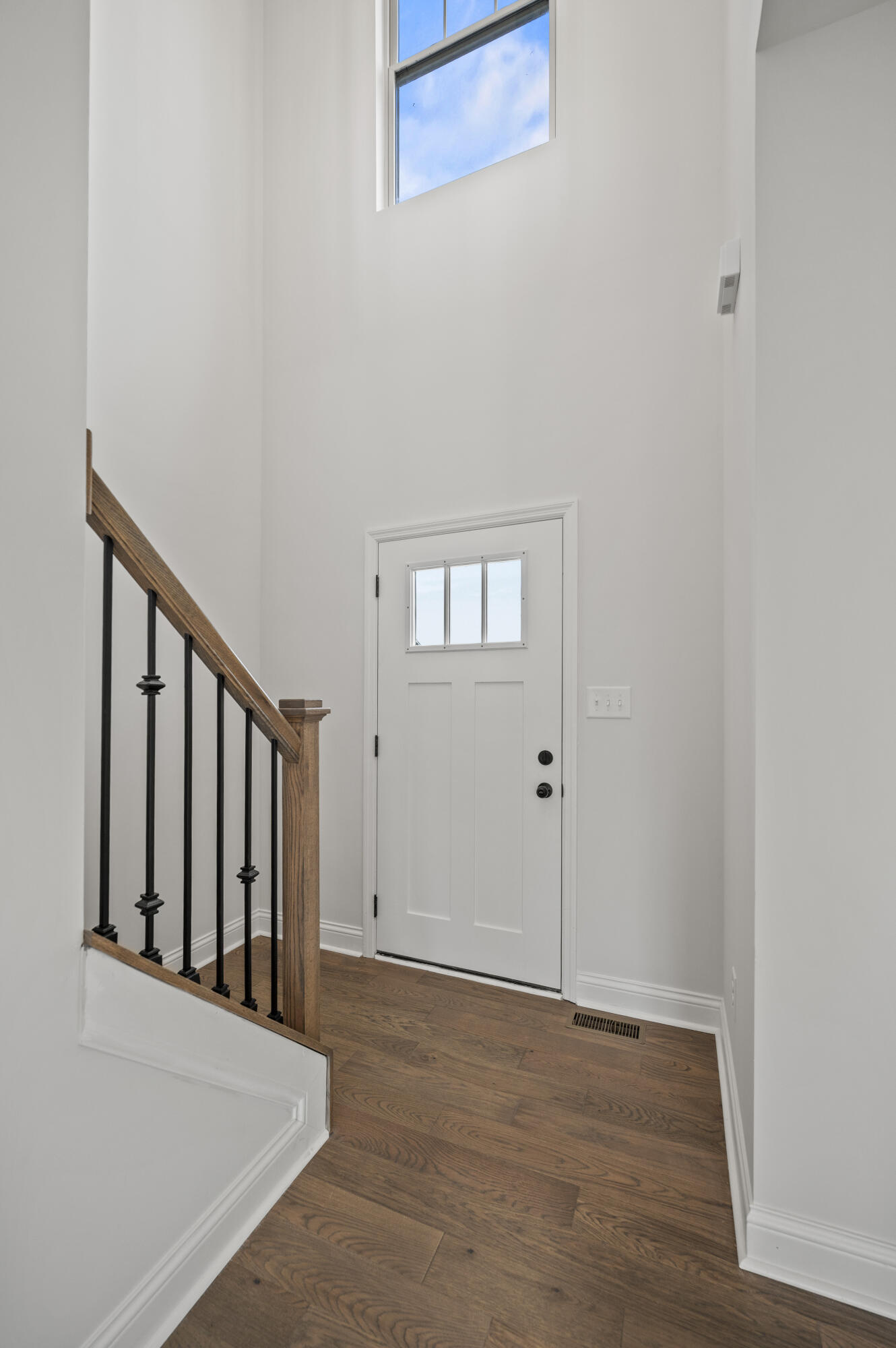 Richmond, Kentucky 40475, United States, 5 Bedrooms Bedrooms, ,4 BathroomsBathrooms,Residential,Active,119337