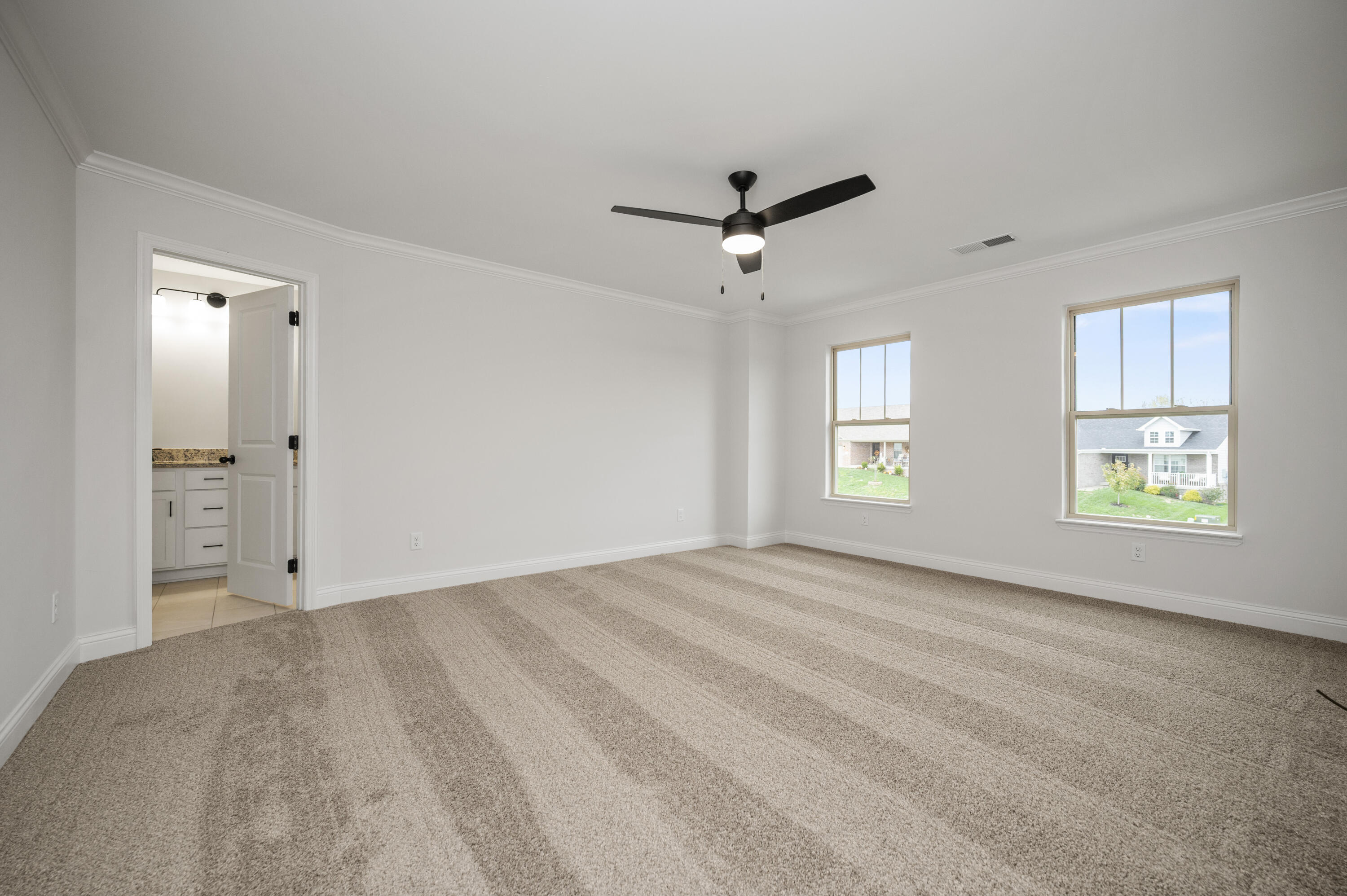 Richmond, Kentucky 40475, United States, 5 Bedrooms Bedrooms, ,4 BathroomsBathrooms,Residential,Active,119337