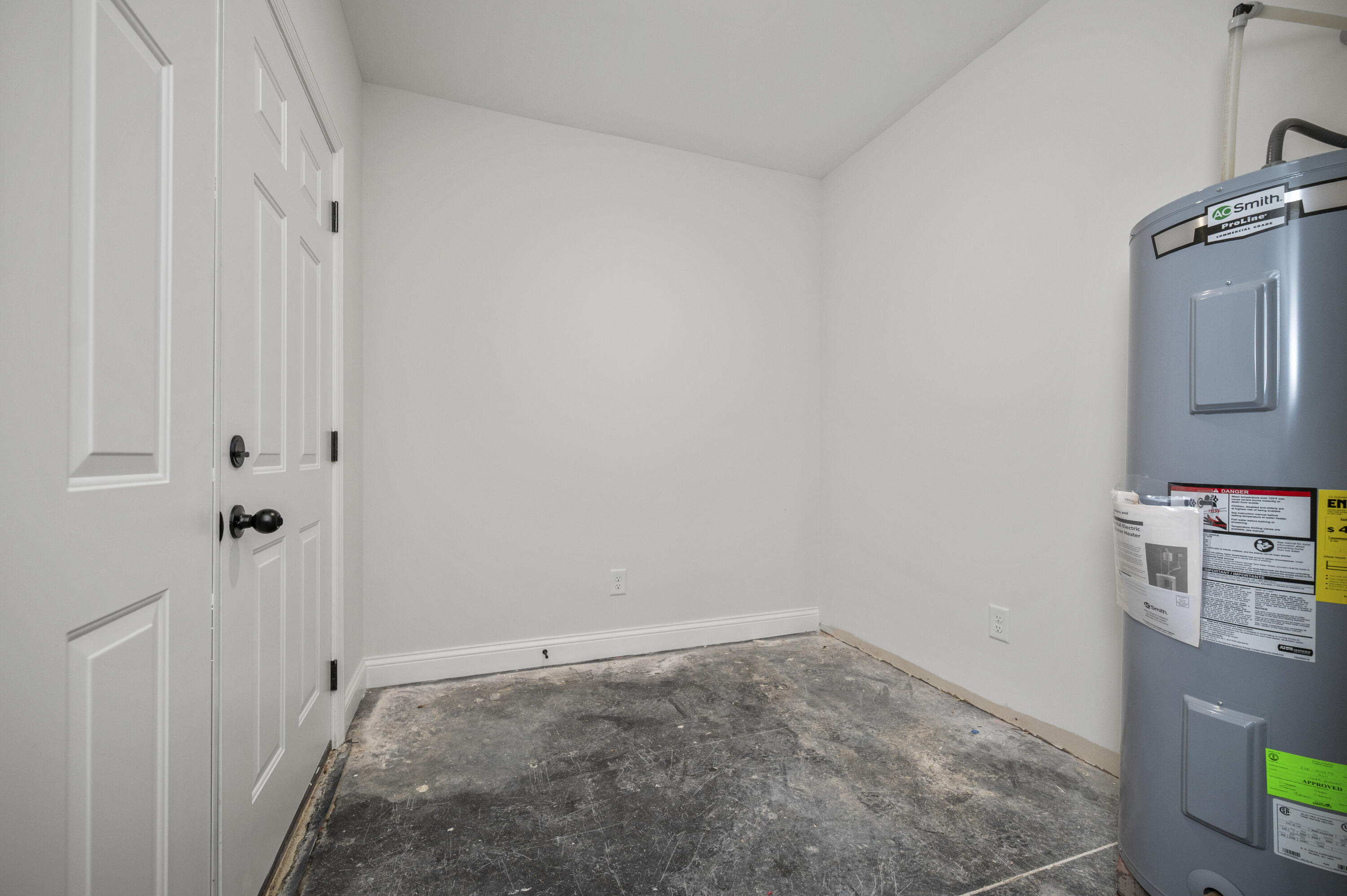 Richmond, Kentucky 40475, United States, 5 Bedrooms Bedrooms, ,4 BathroomsBathrooms,Residential,Active,119337