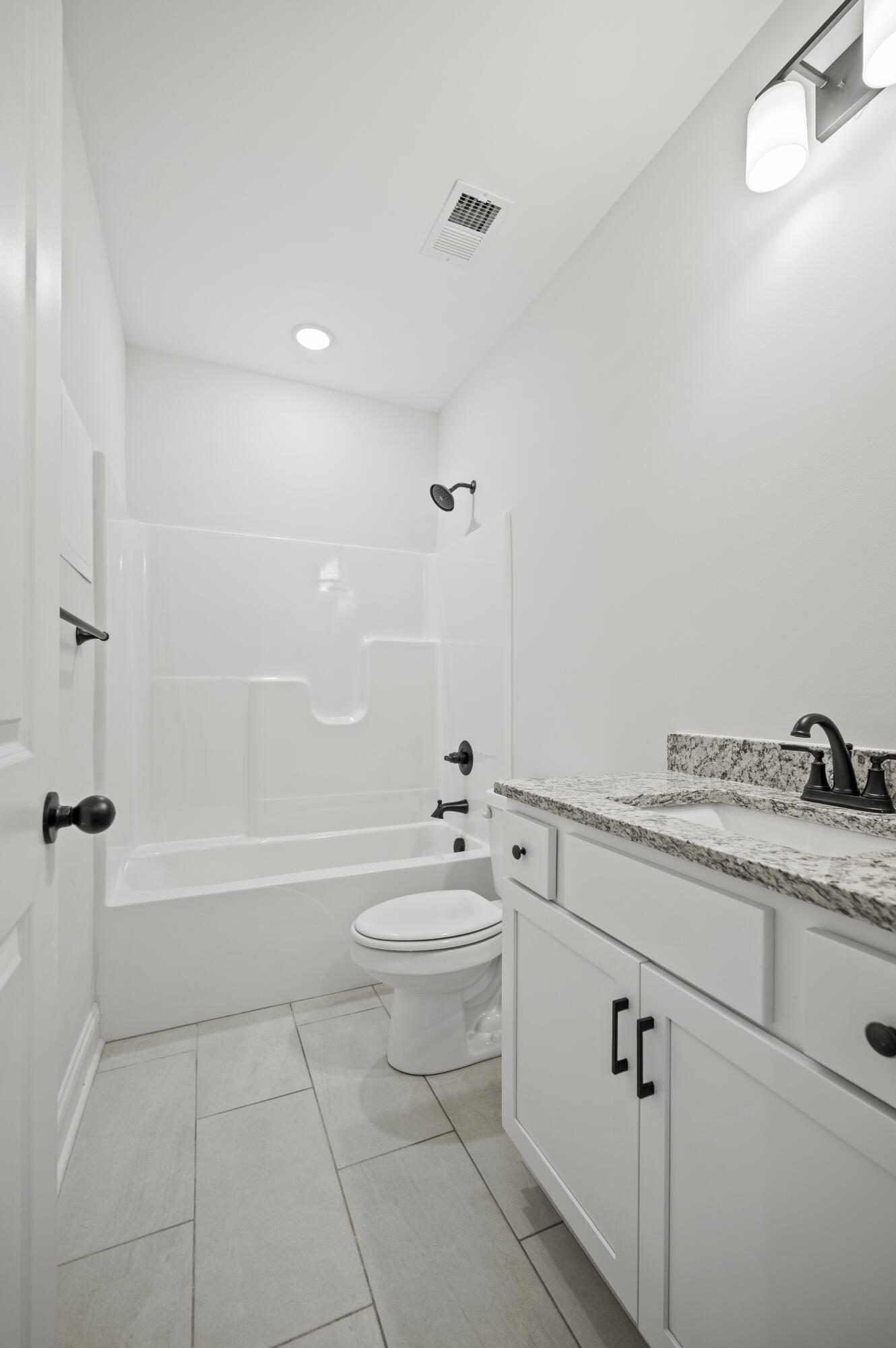 Richmond, Kentucky 40475, United States, 5 Bedrooms Bedrooms, ,4 BathroomsBathrooms,Residential,Active,119337