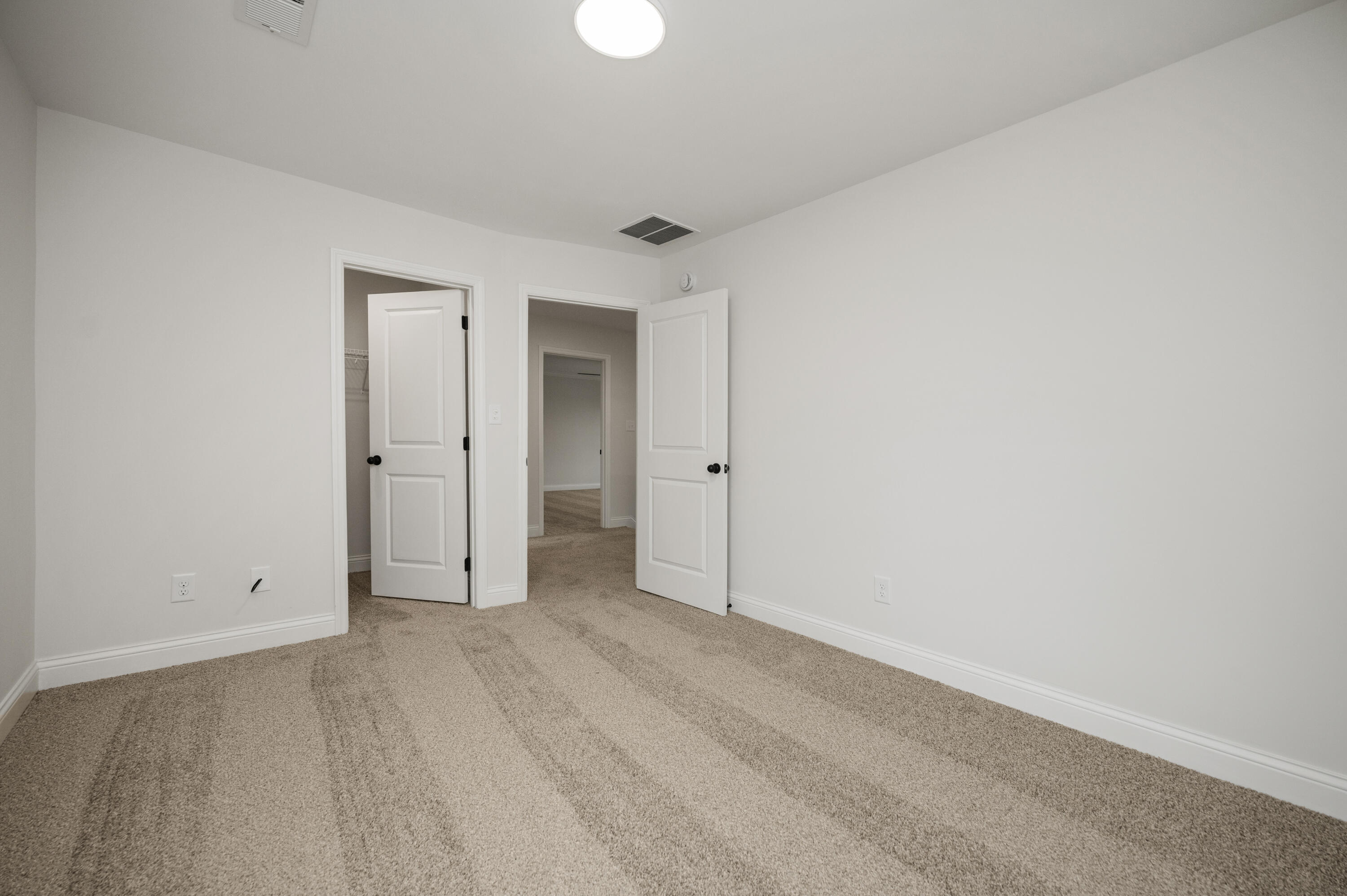 Richmond, Kentucky 40475, United States, 5 Bedrooms Bedrooms, ,4 BathroomsBathrooms,Residential,Active,119337