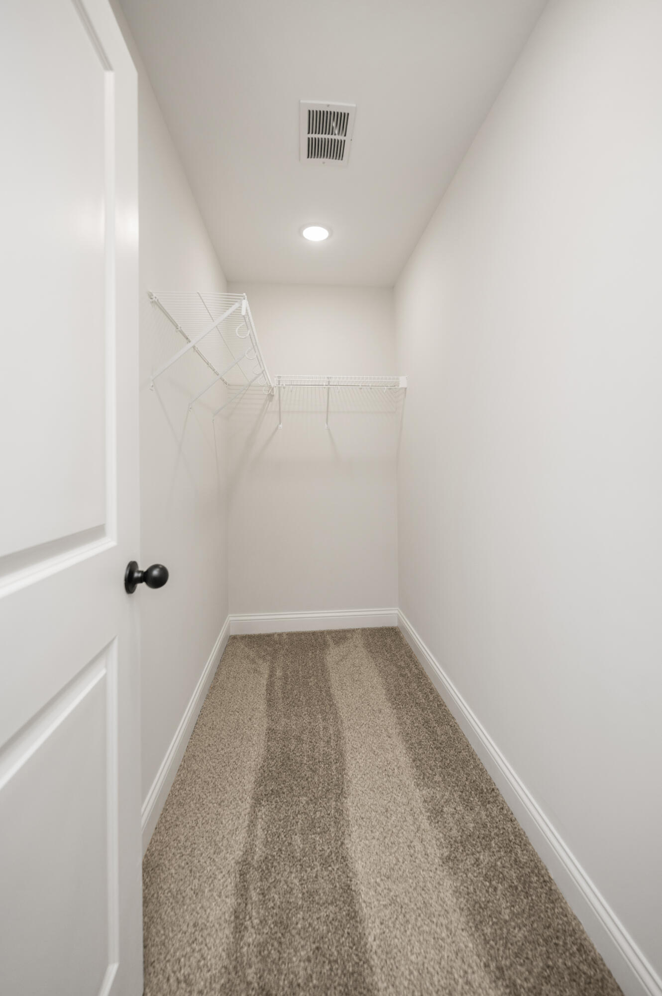 Richmond, Kentucky 40475, United States, 5 Bedrooms Bedrooms, ,4 BathroomsBathrooms,Residential,Active,119337