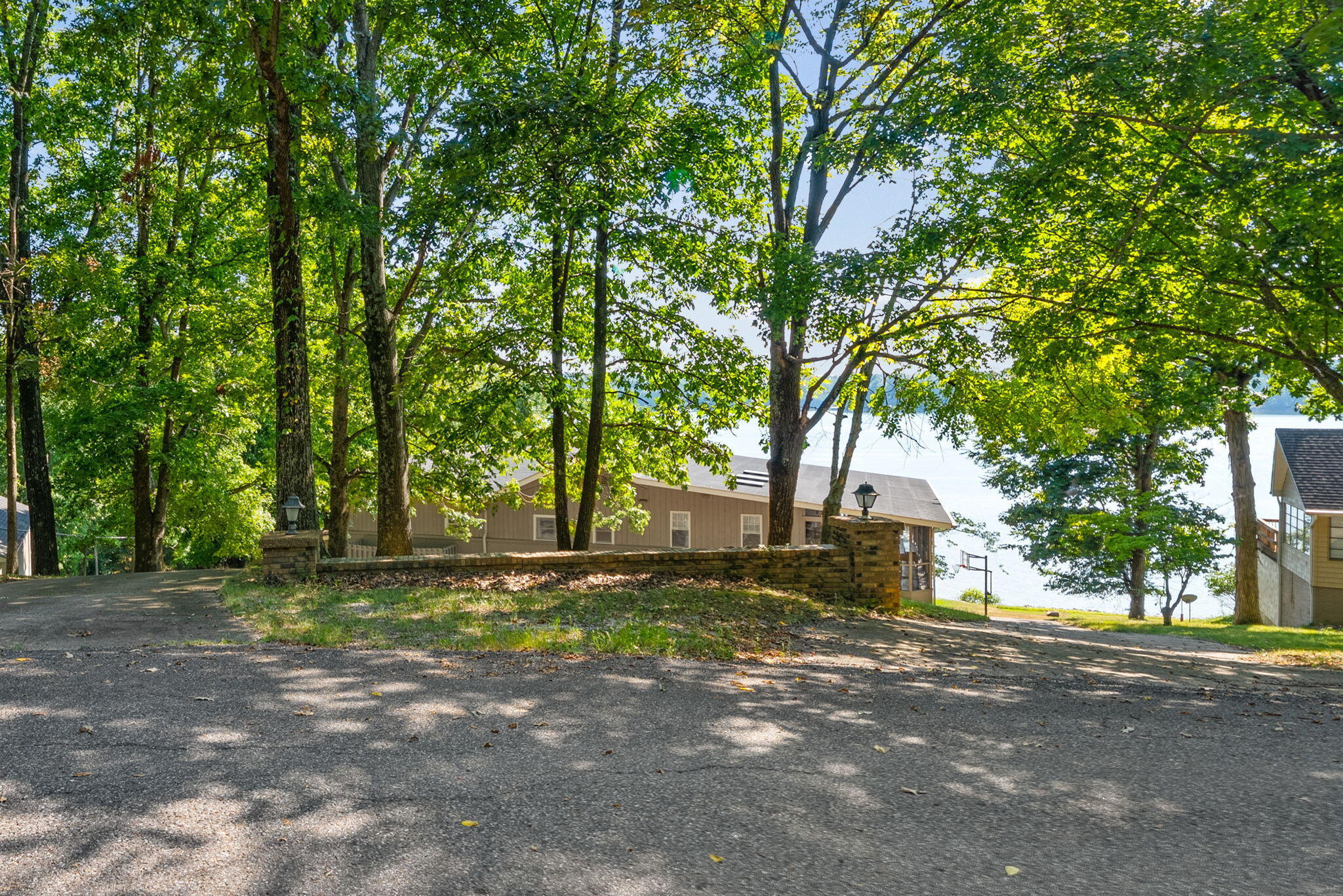 285 Bayview Drive