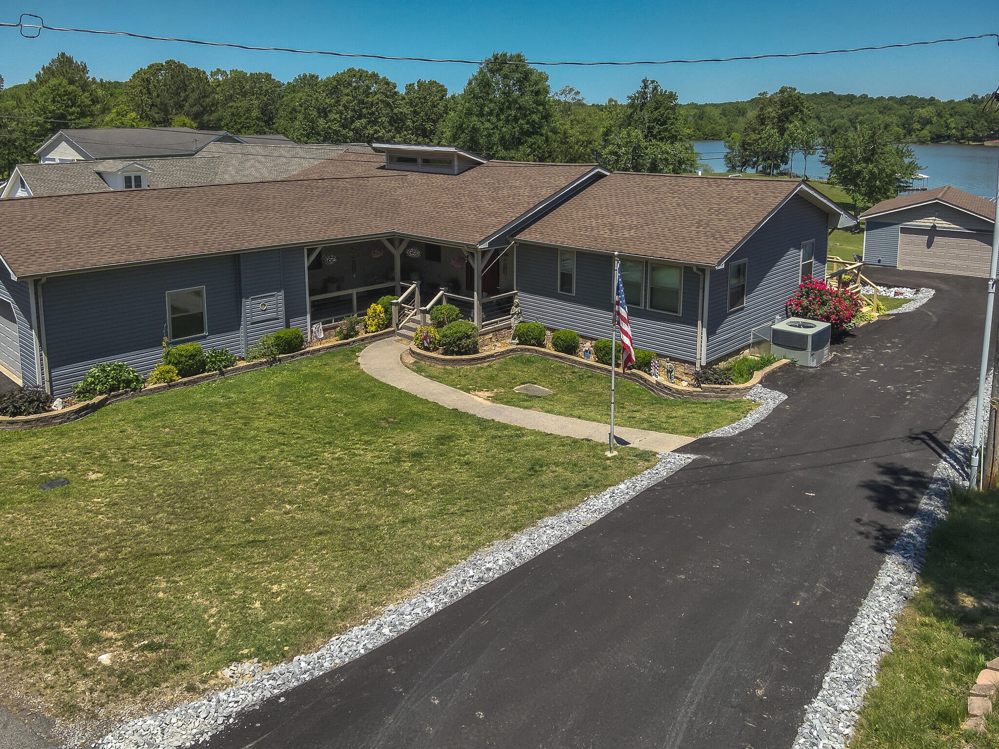 360 Halbrook Lane
