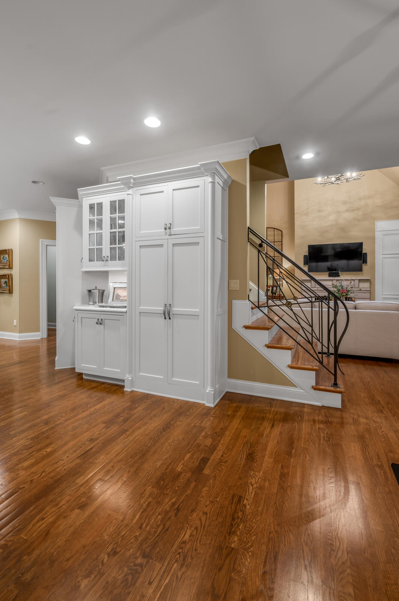 Lexington, Kentucky 40502, United States, 5 Bedrooms Bedrooms, ,5 BathroomsBathrooms,Residential,Active,227366