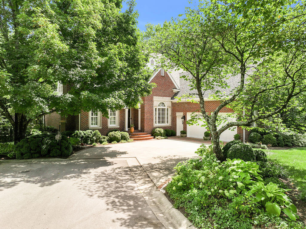 Lexington, Kentucky 40502, United States, 5 Bedrooms Bedrooms, ,5 BathroomsBathrooms,Residential,Active,227366