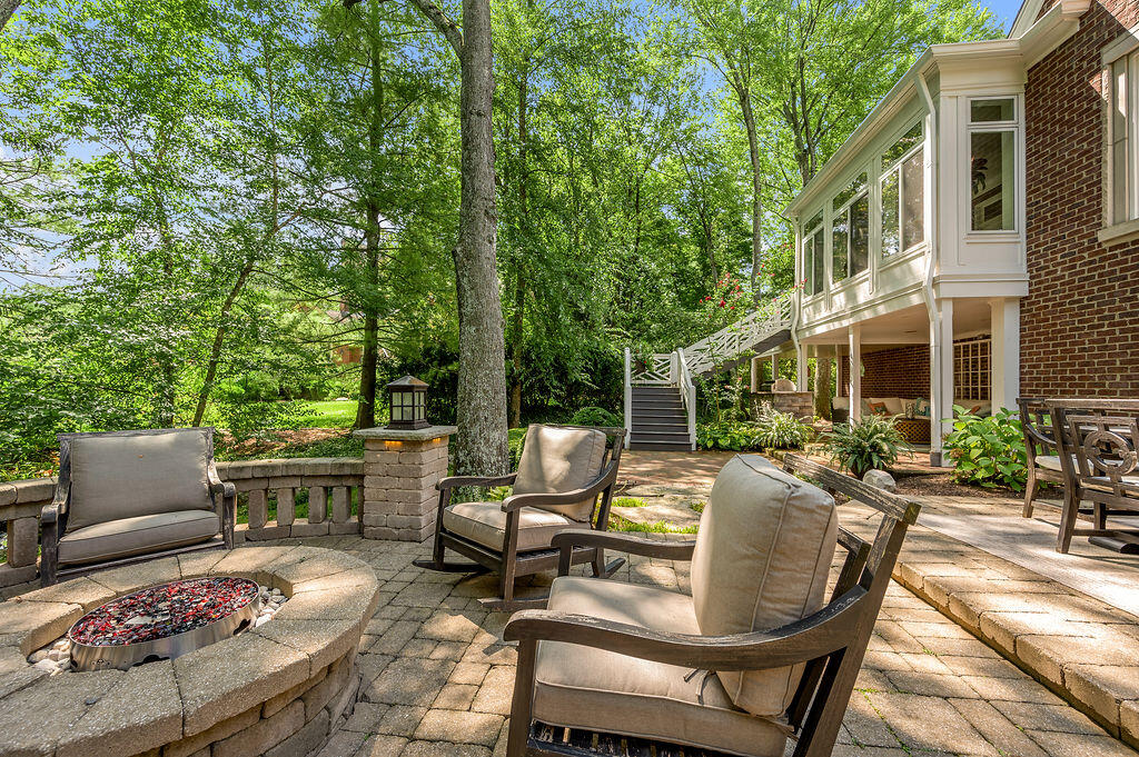 Lexington, Kentucky 40502, United States, 5 Bedrooms Bedrooms, ,5 BathroomsBathrooms,Residential,Active,227366